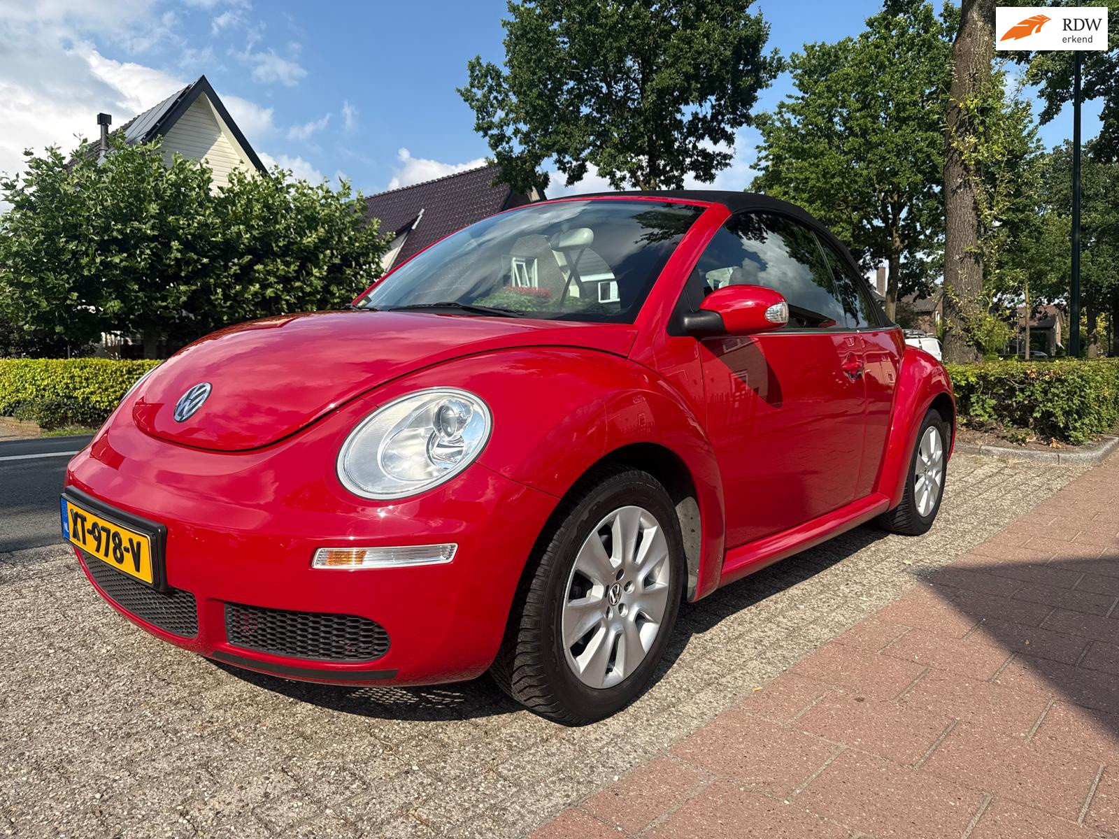 Volkswagen New Beetle Cabriolet 1.6 Trendline cabriolet 62.000 km 2008 - voorkant