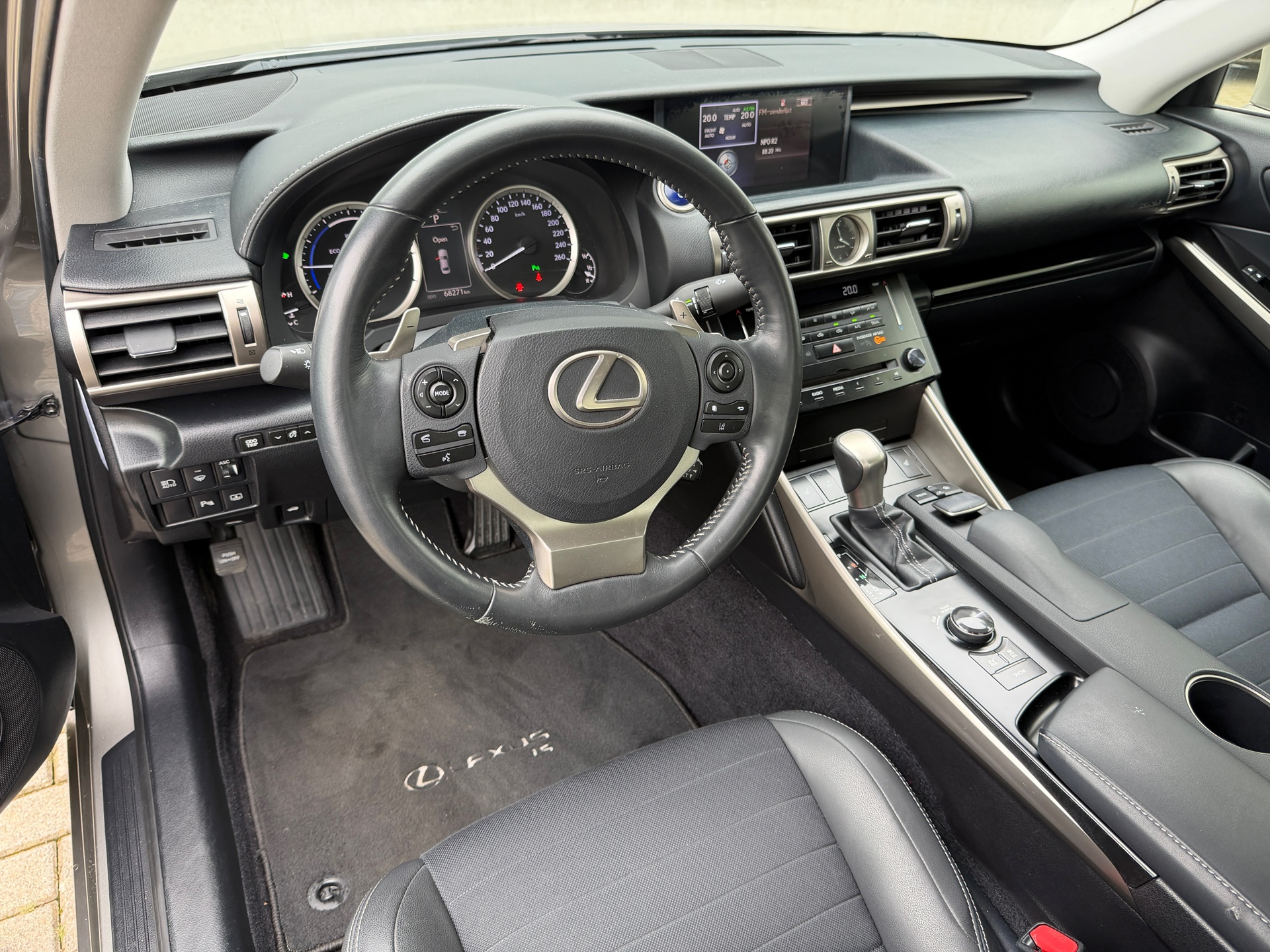 Foto van Lexus Lexus Is300h