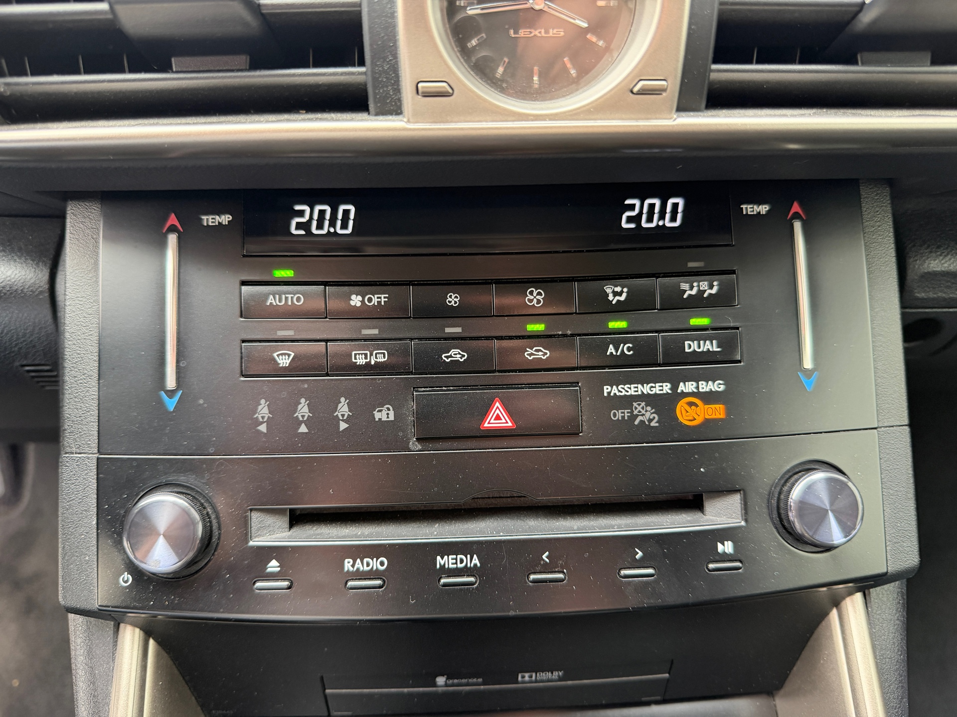 Foto van Lexus Lexus Is300h