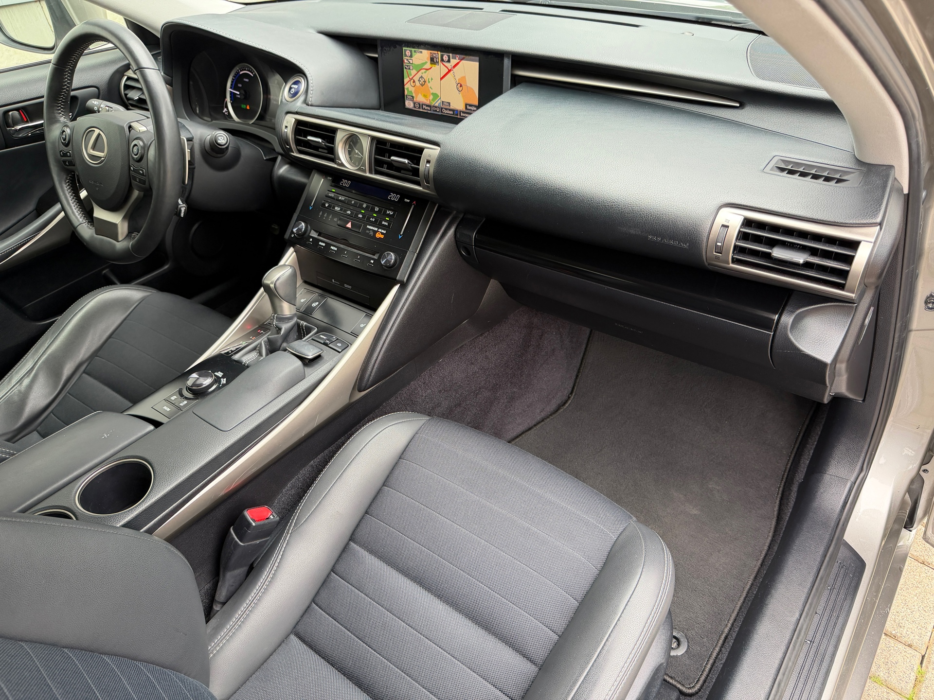Foto van Lexus Lexus Is300h