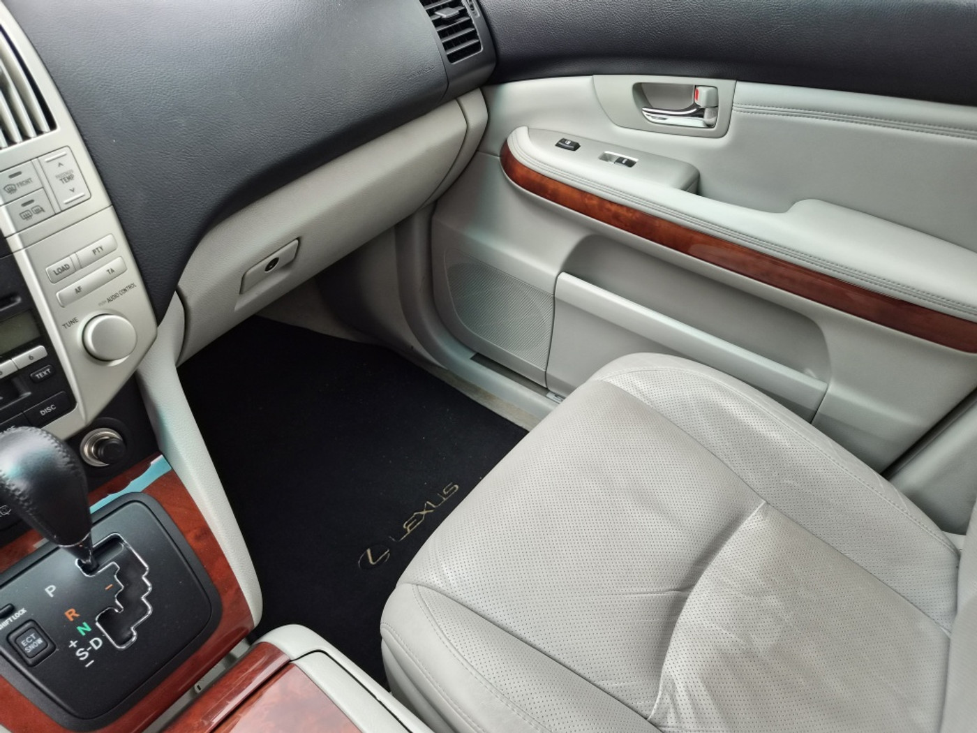 Foto van Lexus Lexus Rx300