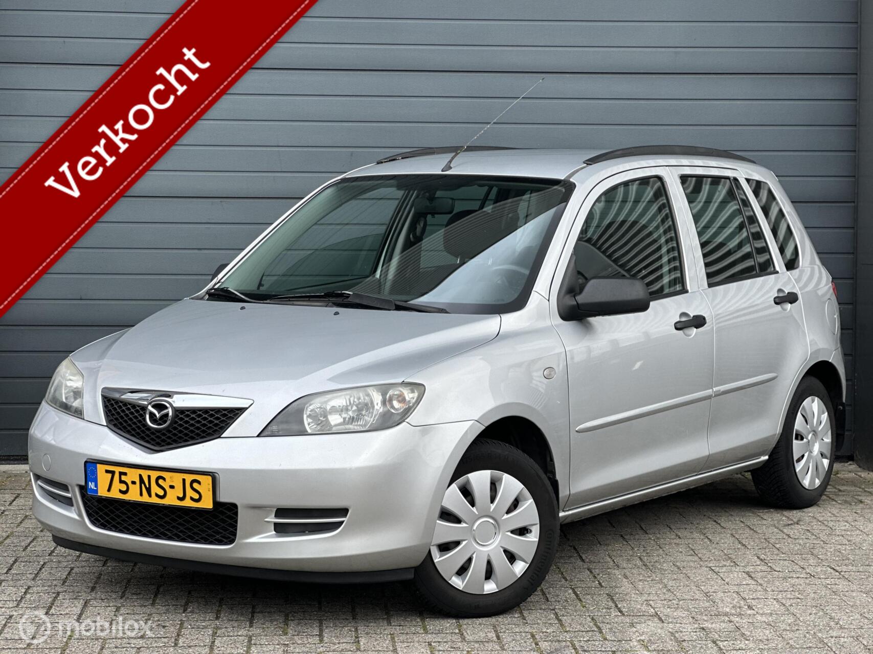 Mazda Mazda 2 1.4 Exclusive Automaat | Airco | Trekhaak | 2004 - voorkant