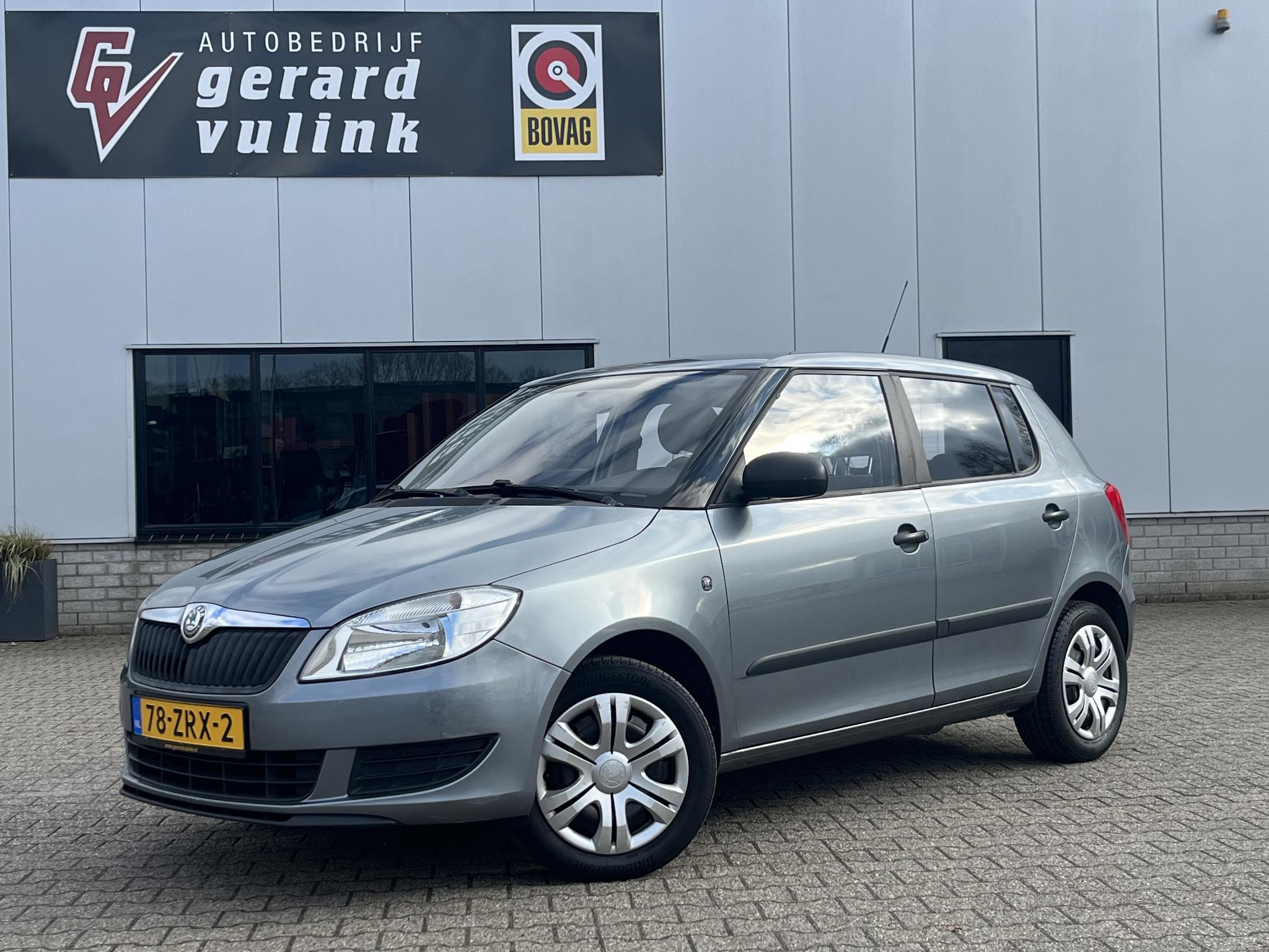 Skoda Fabia 1.2 TSI Arctic AIRCO NIEUWE APK! TREKHAAK 2013 - voorkant