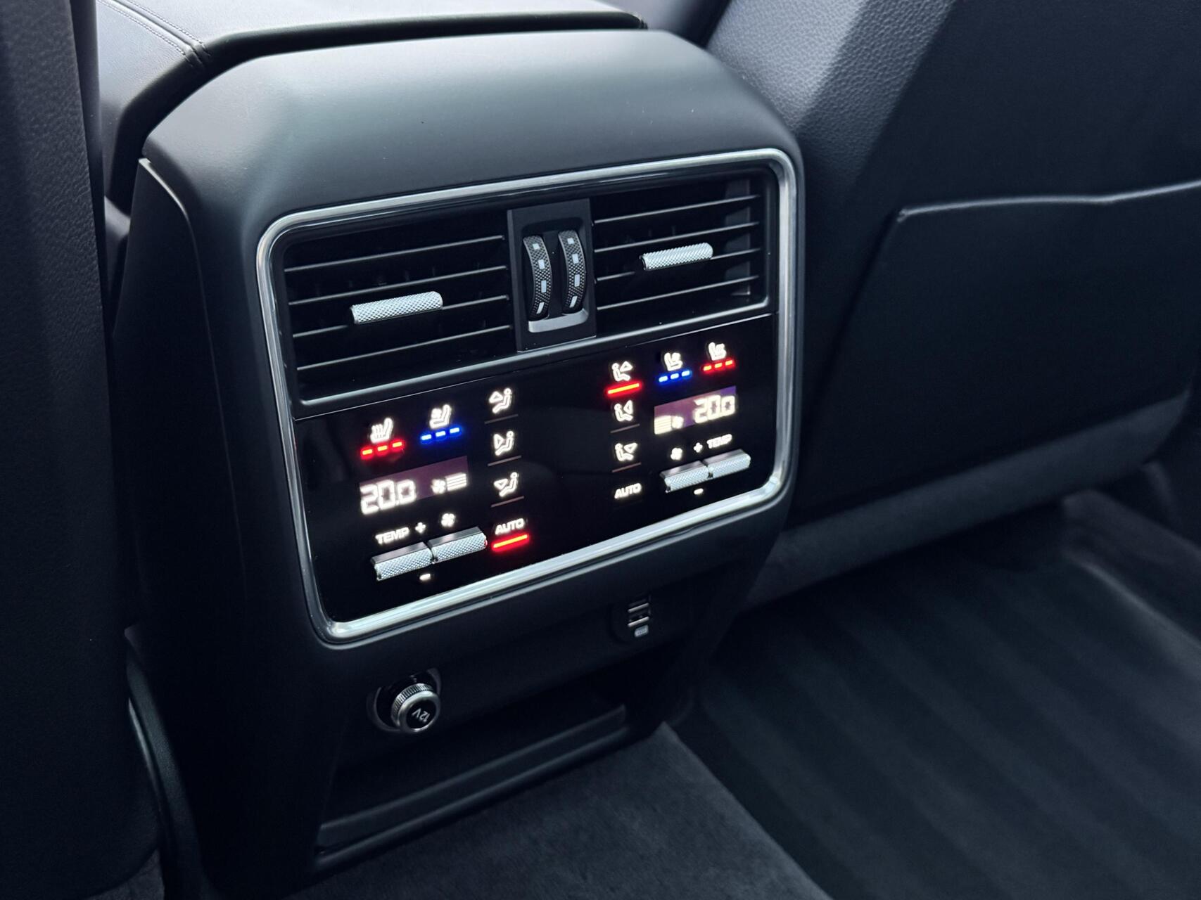 Foto van Porsche Cayenne S