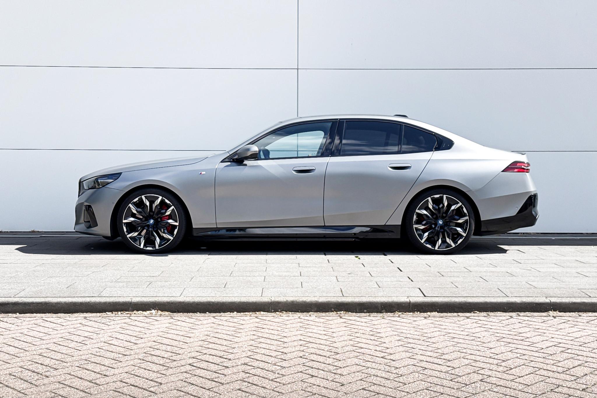 Foto van BMW I5 Edrive40