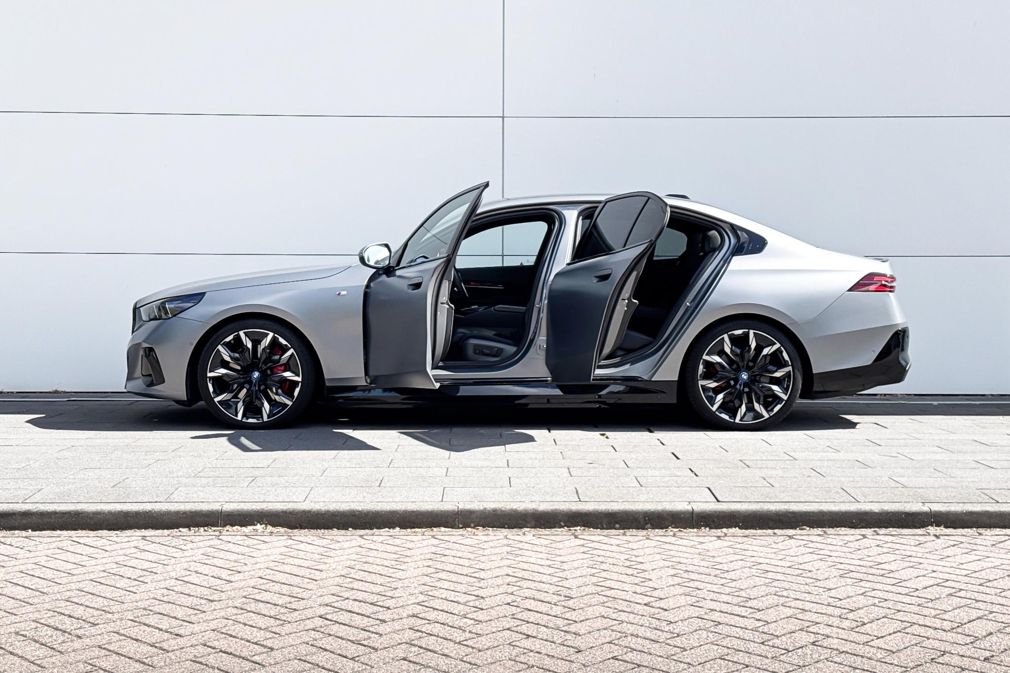 Foto van BMW I5 Edrive40