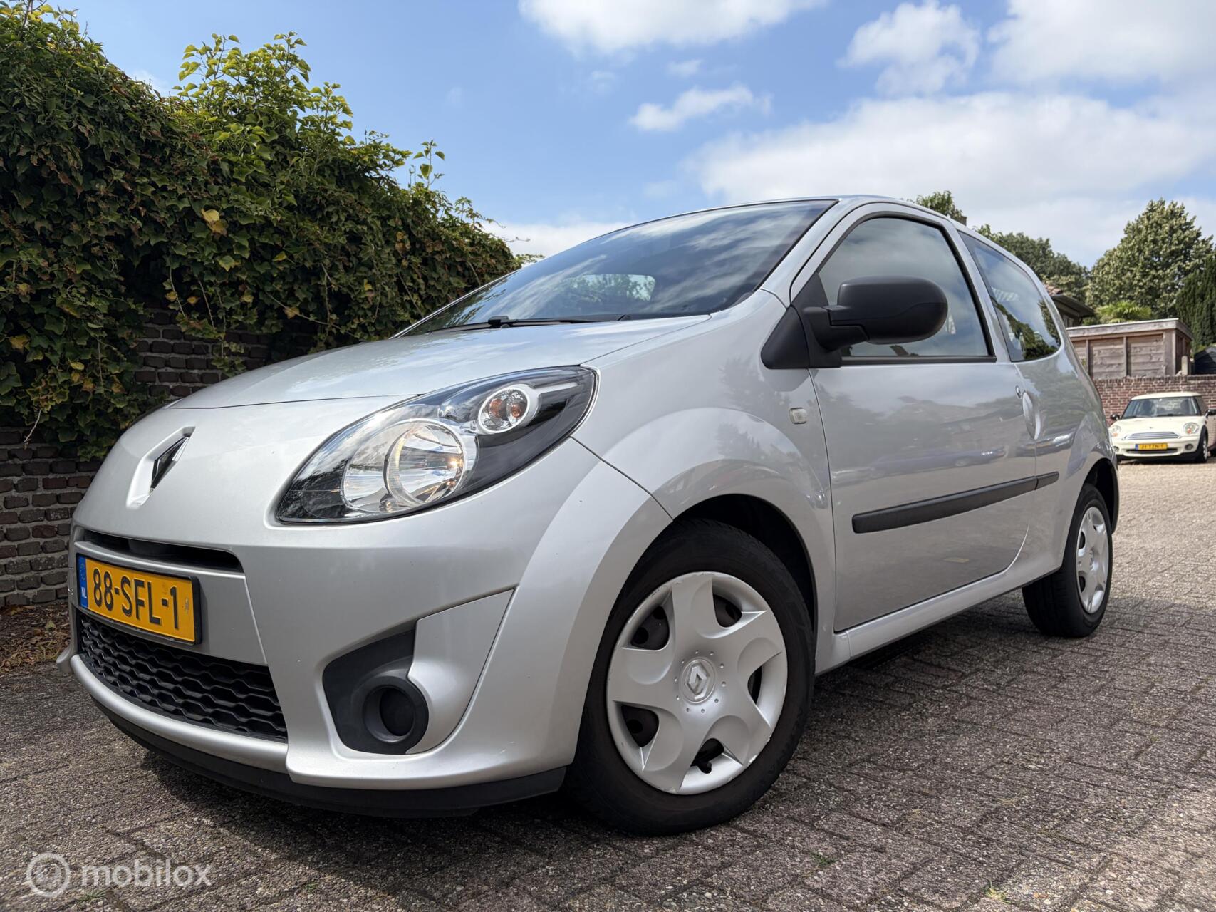 Renault Twingo 1.2-16V Collection Airco (wordt koud!) 2011 - voorkant