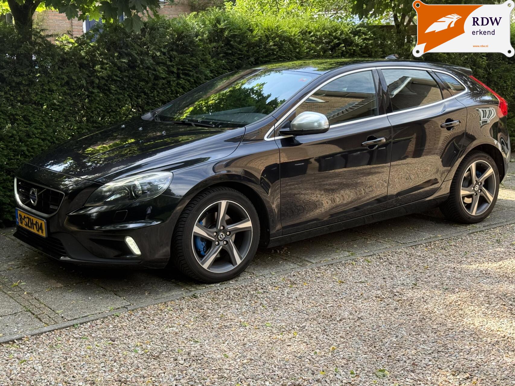 Volvo V40 1.6 T3 R-Design l Xenon l Stoelverwarming l PDC 2013 - voorkant
