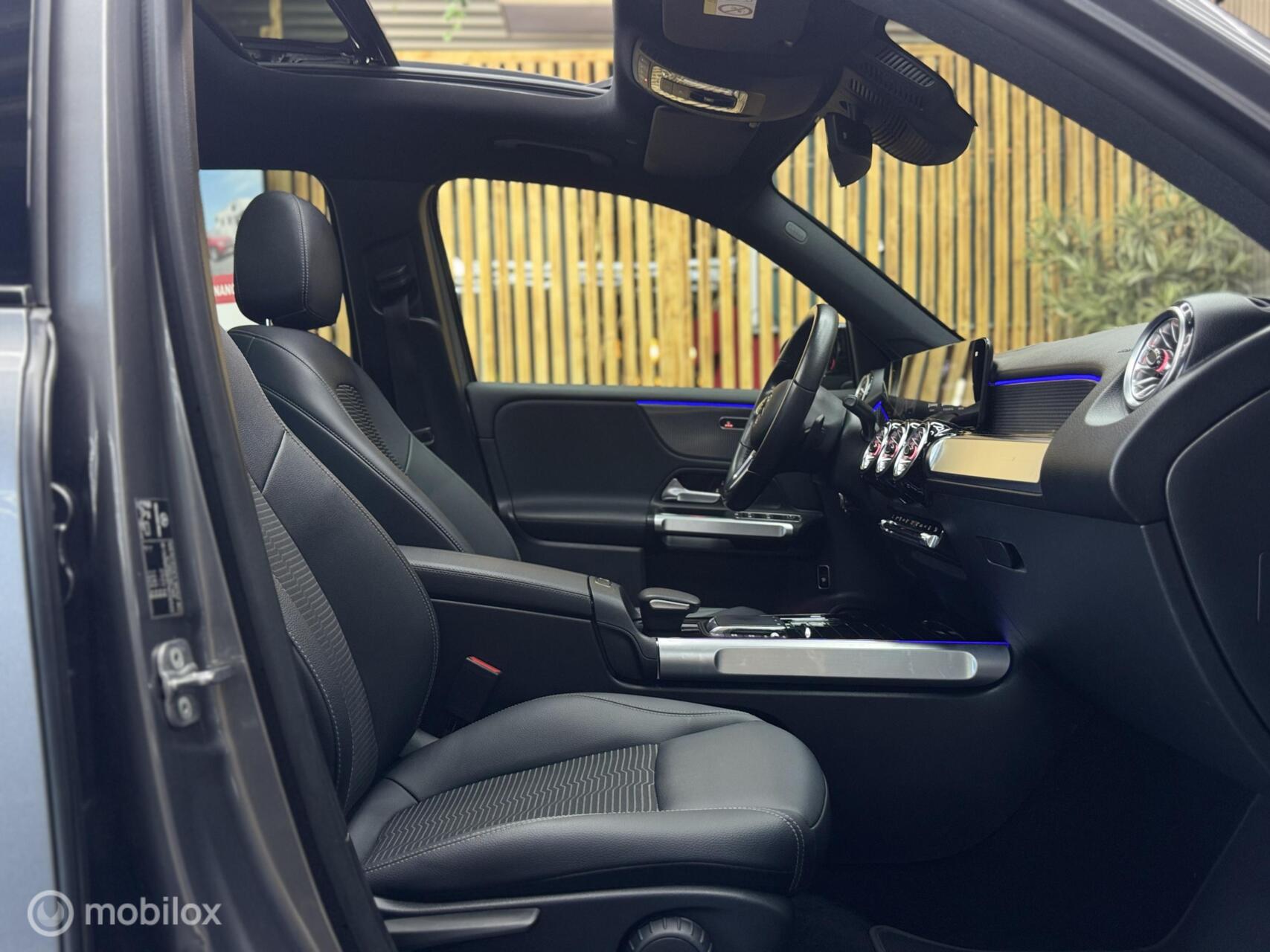 Foto van Mercedes-Benz Eqb 250