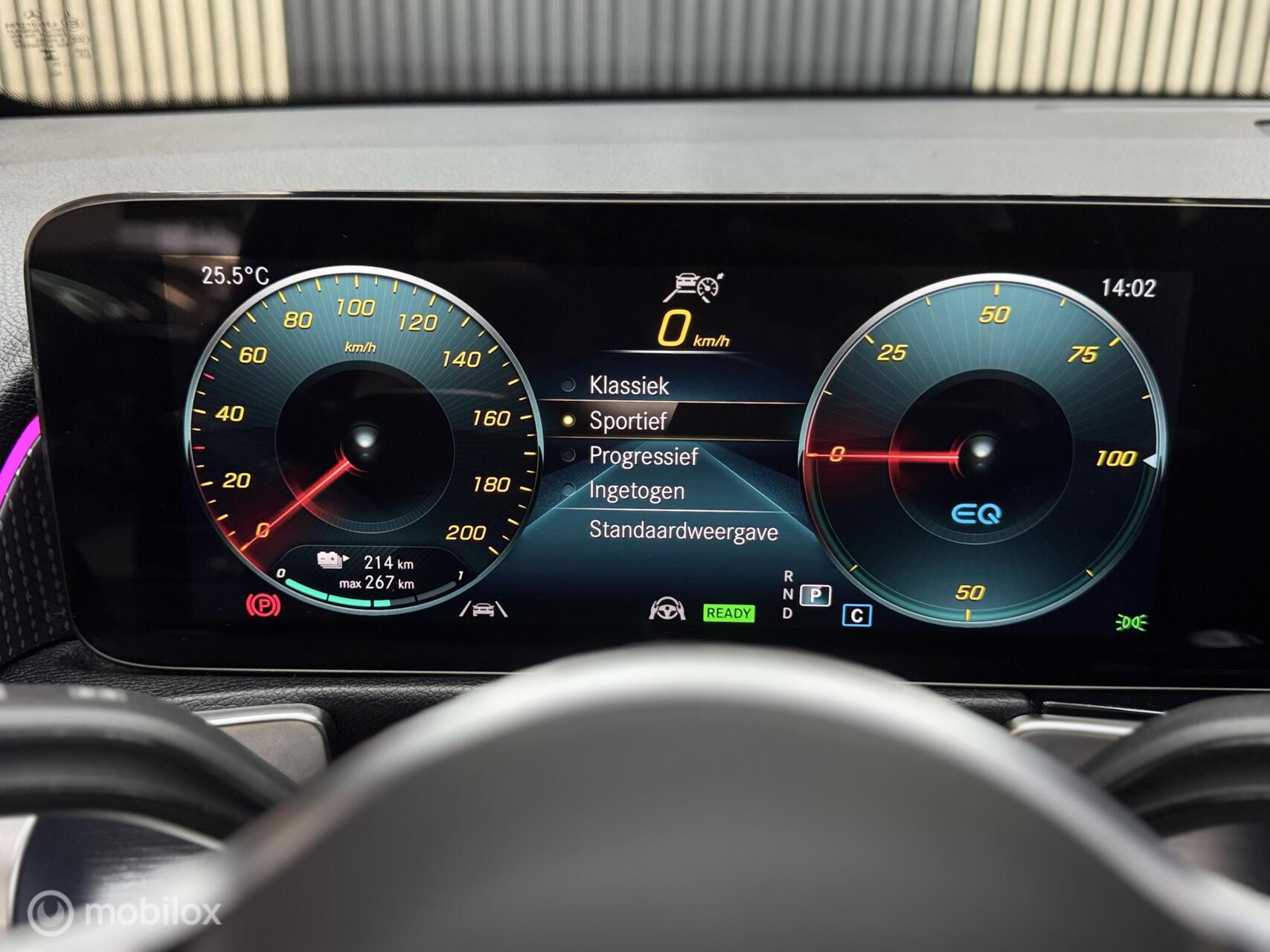 Foto van Mercedes-Benz Eqb 250