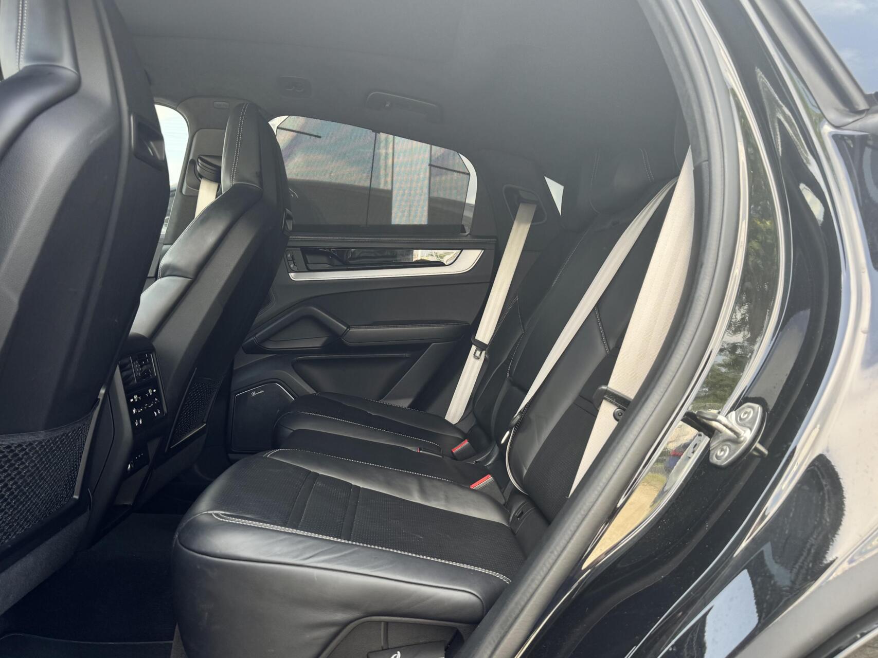 Foto van Porsche Cayenne Turbo E-hybrid