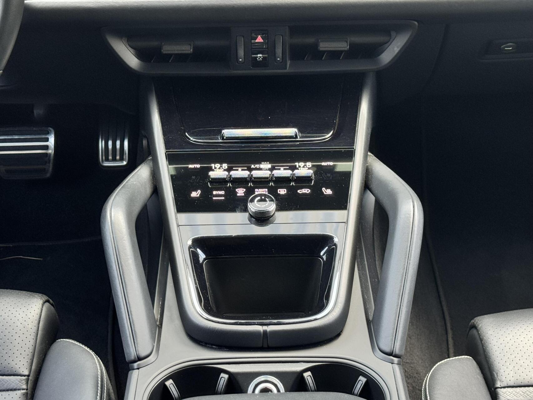 Foto van Porsche Cayenne Turbo E-hybrid