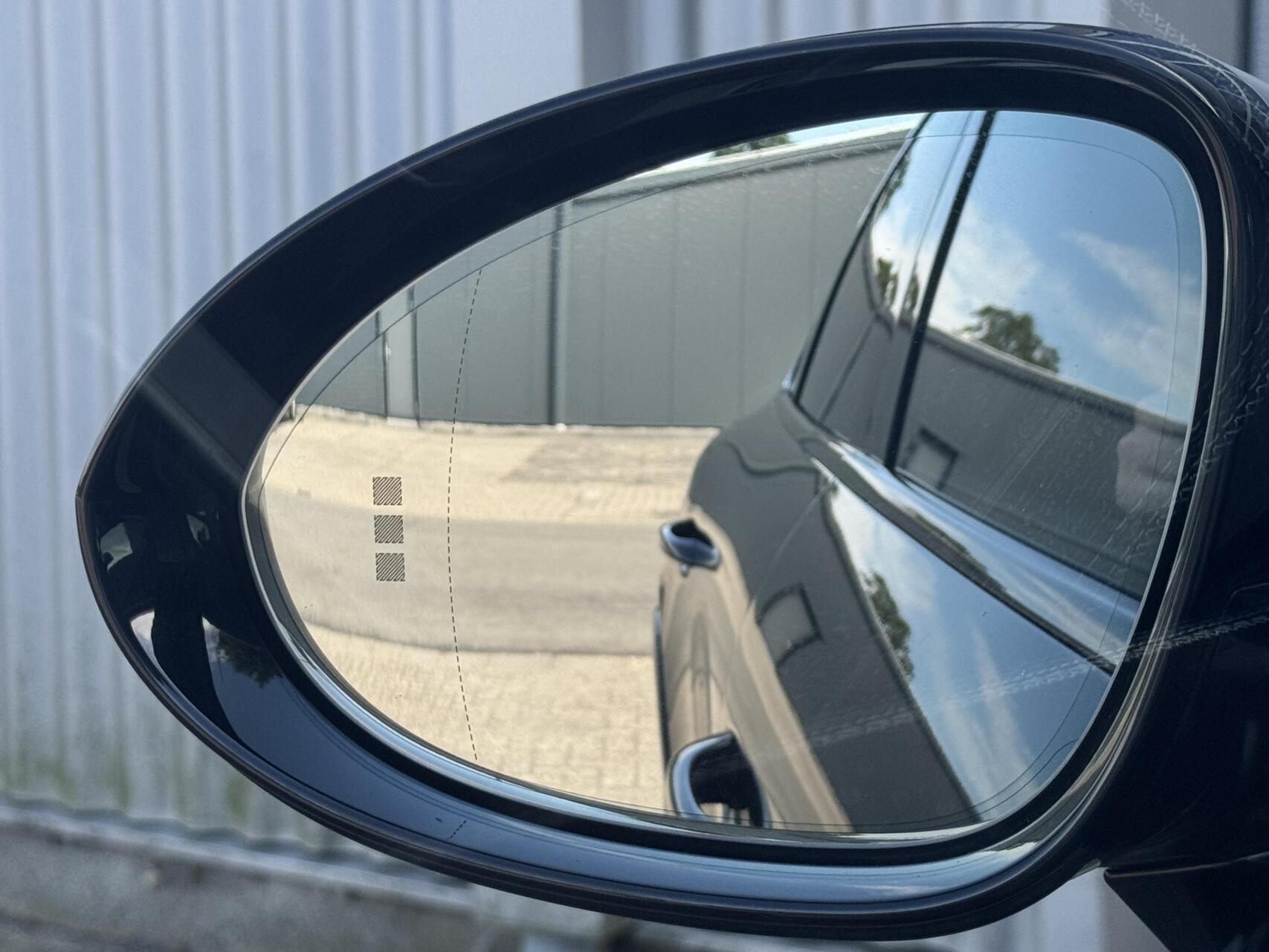 Foto van Porsche Cayenne Turbo E-hybrid