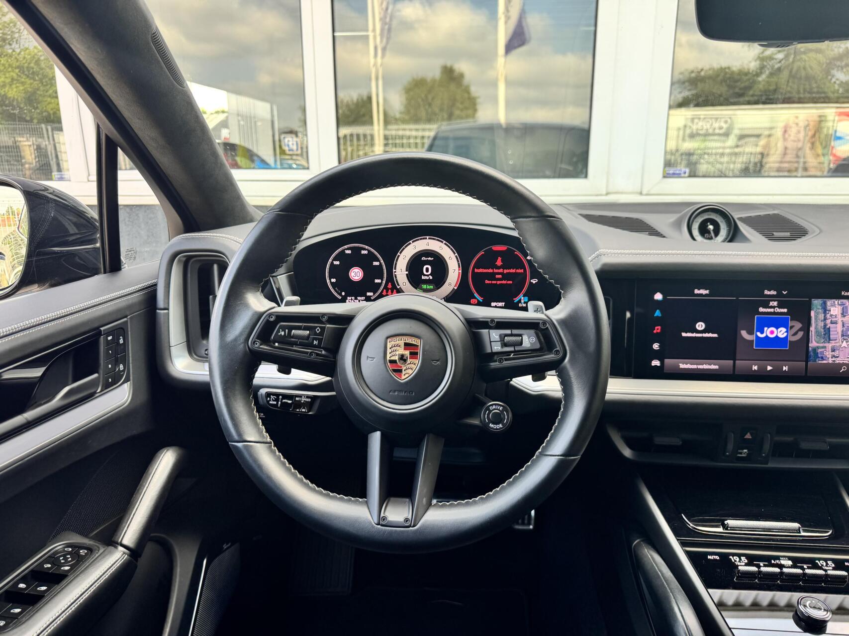Foto van Porsche Cayenne Turbo E-hybrid