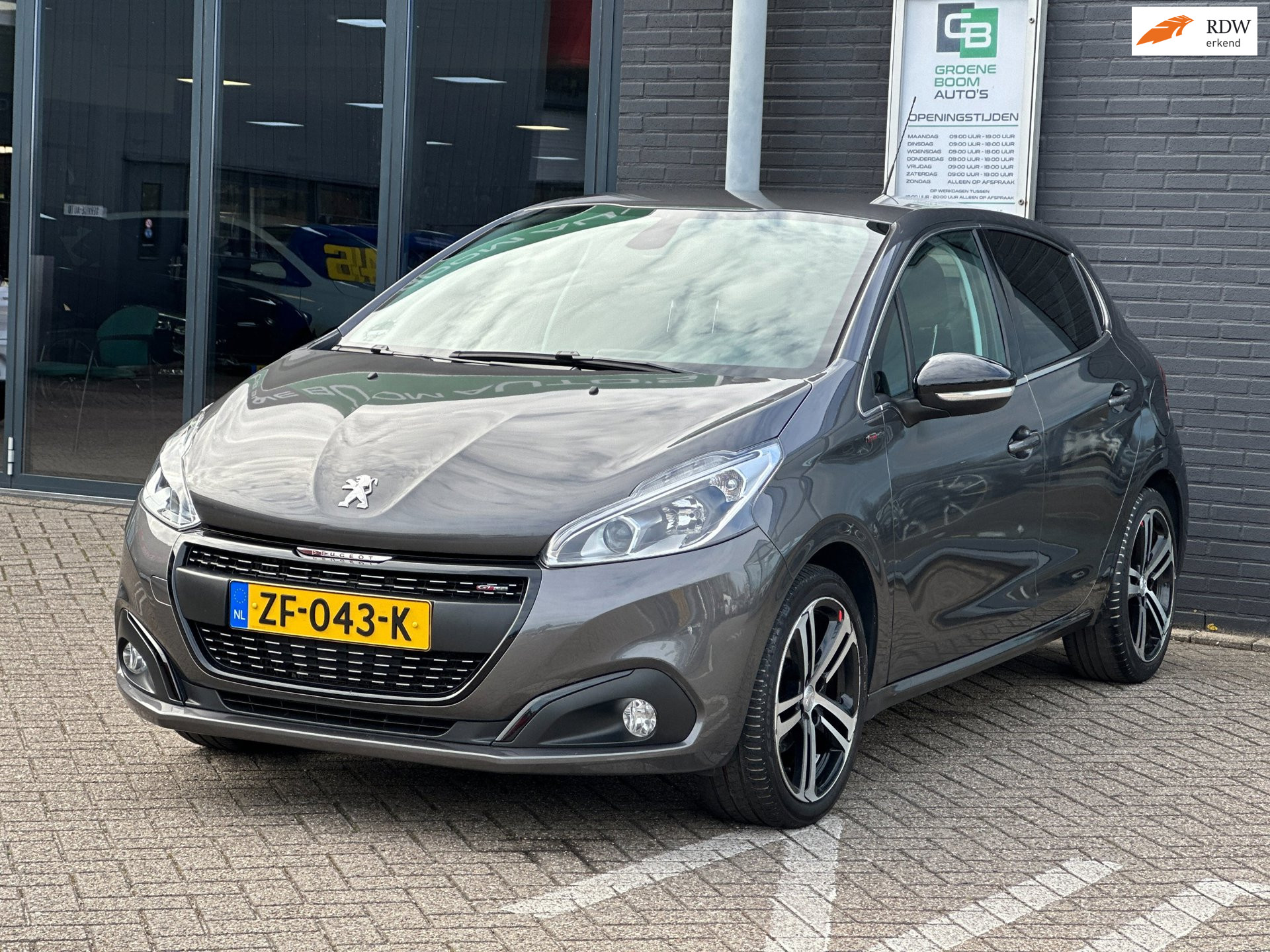 Peugeot 208 1.2 PureTech GT-Line/110 PK/CAMERA/NAVI/CARPLAY/NETTE STAAT!! 2018 - voorkant