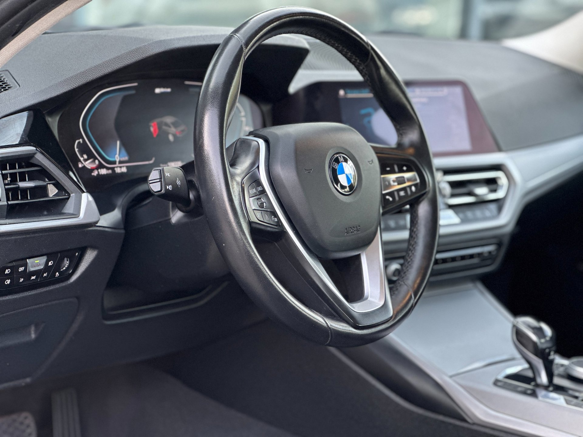 Foto van BMW 330e