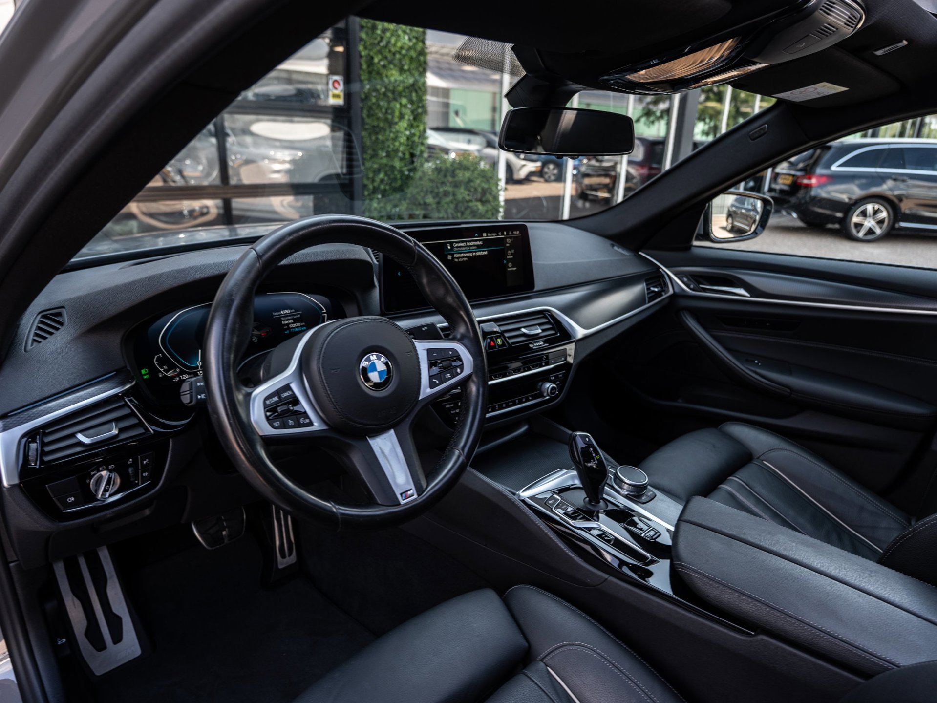 Foto van BMW 545e xDrive