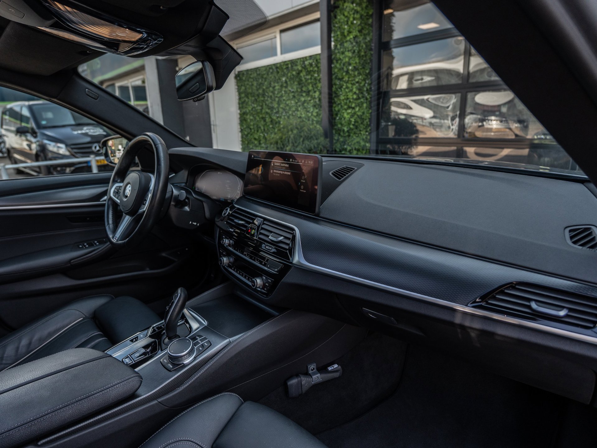 Foto van BMW 545e xDrive