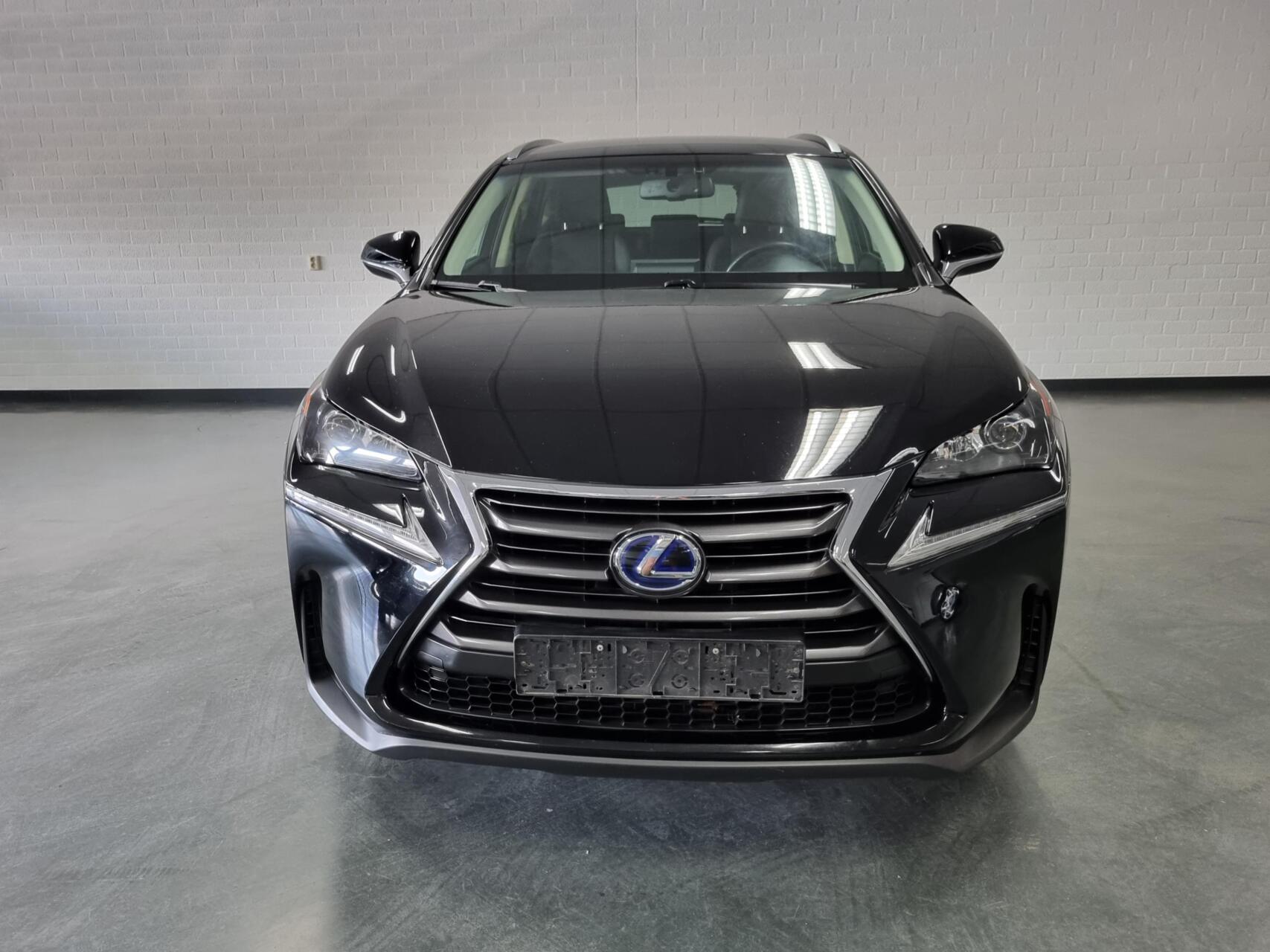 Foto van Lexus Lexus Nx300h