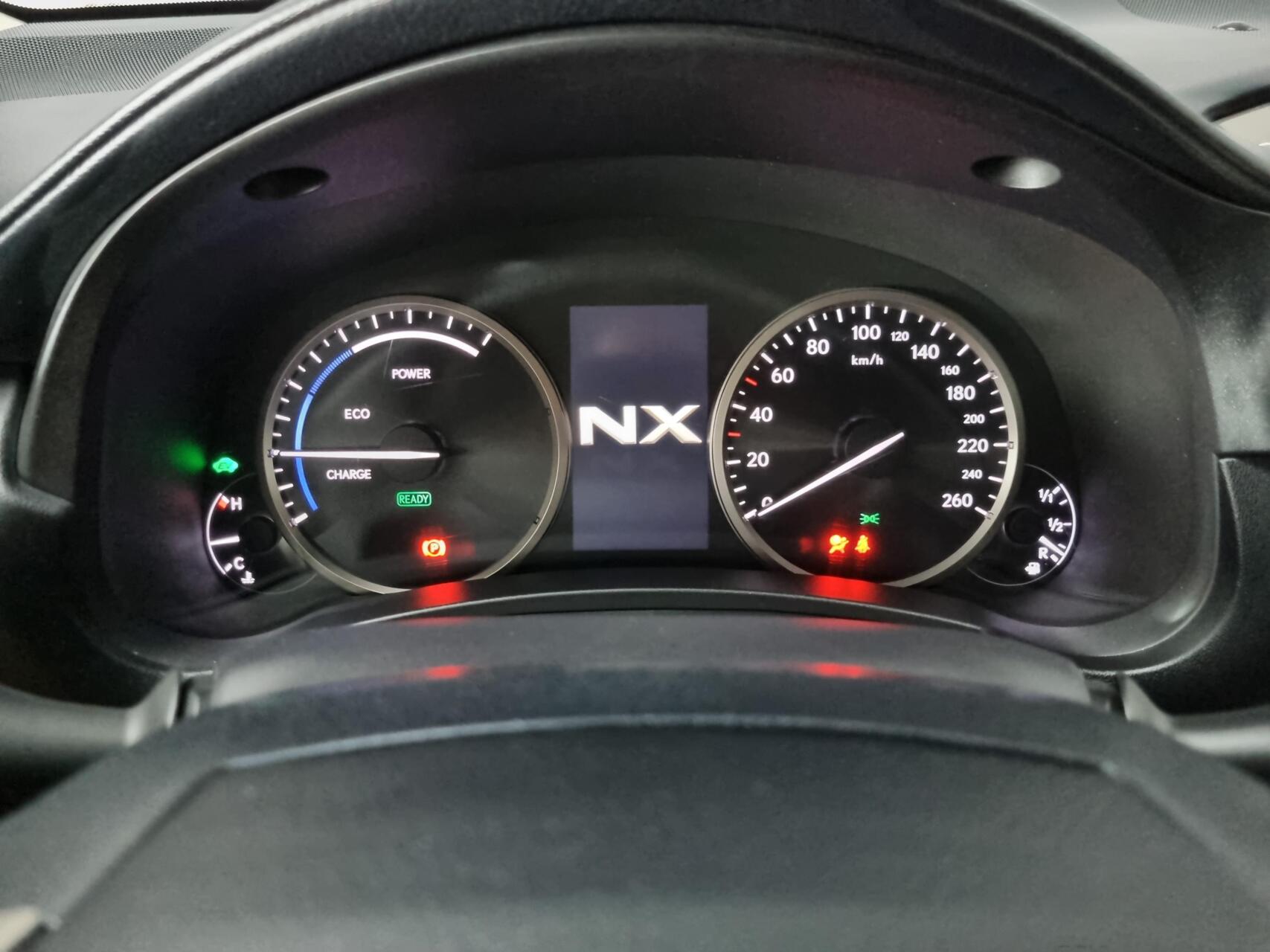 Foto van Lexus Lexus Nx300h