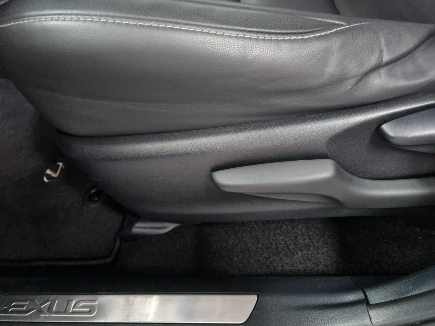 Foto van Lexus Lexus Nx300h