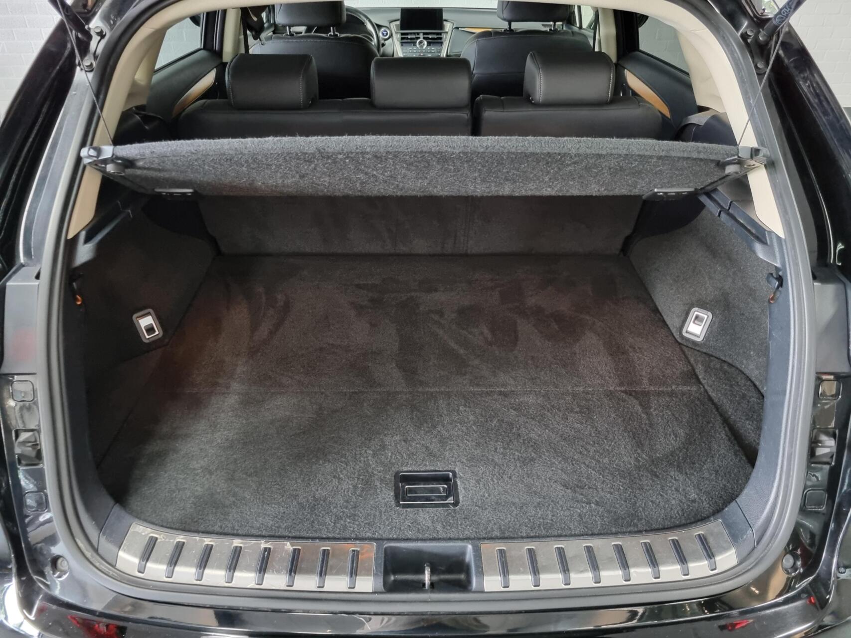 Foto van Lexus Lexus Nx300h