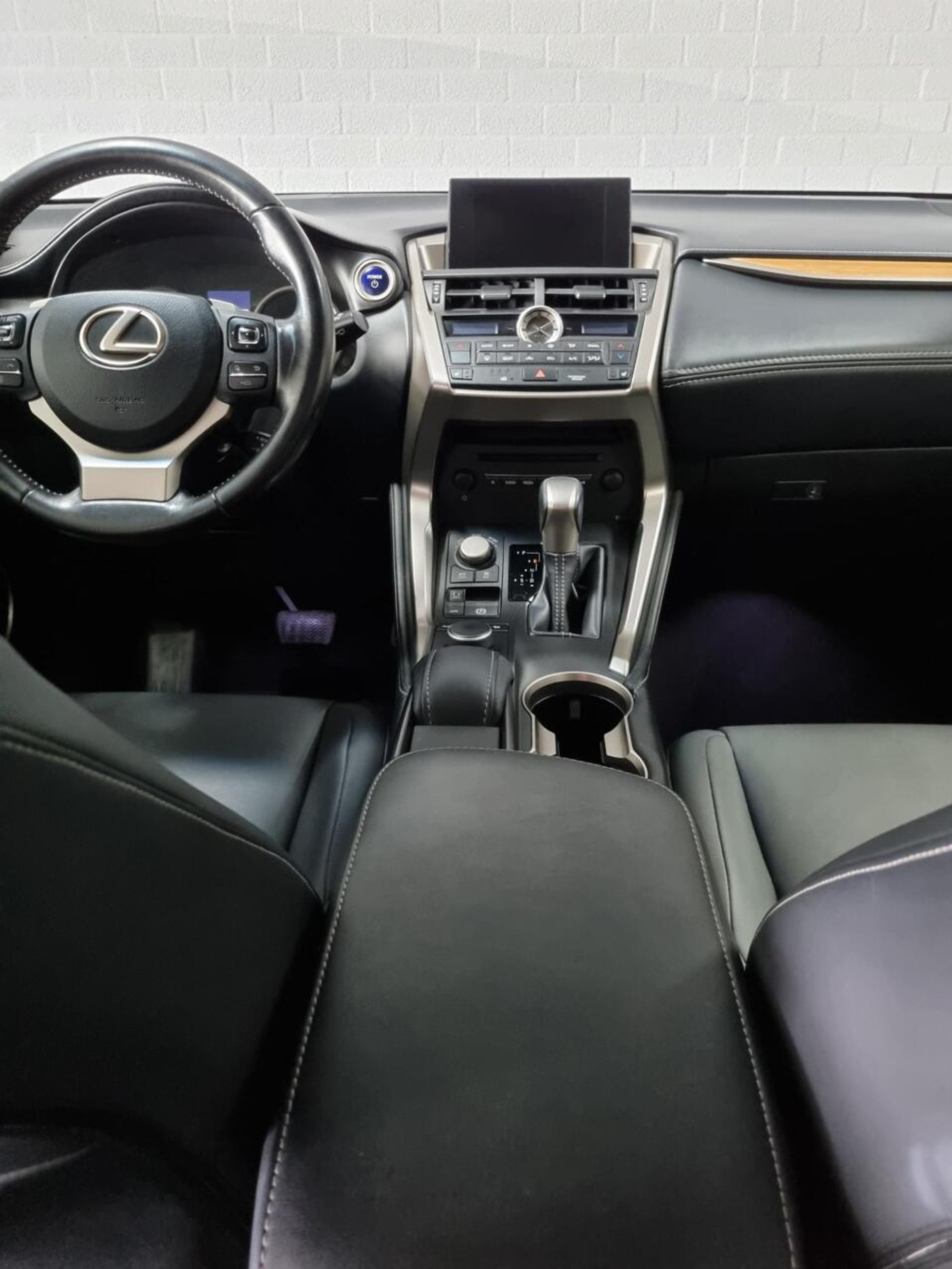 Foto van Lexus Lexus Nx300h