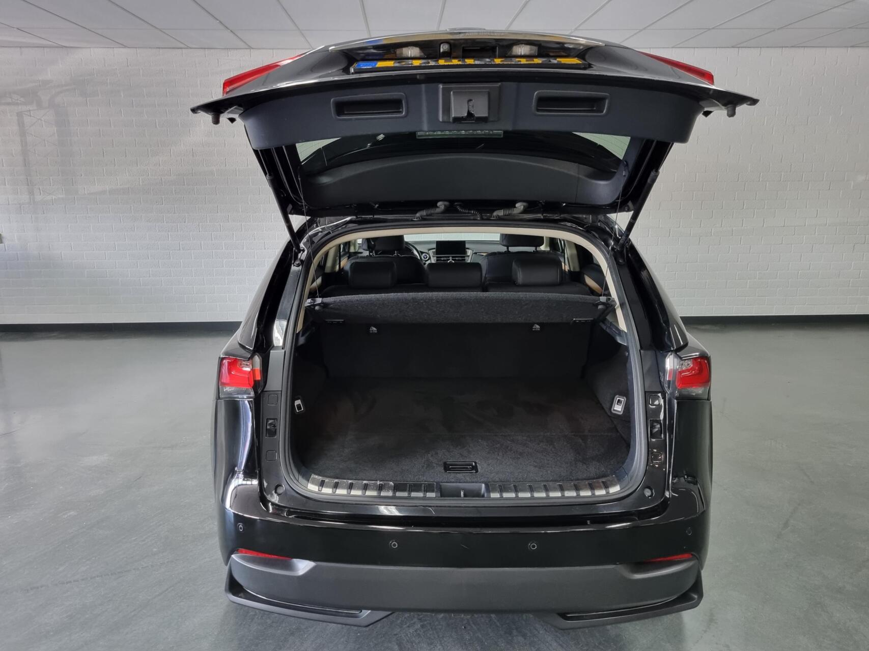 Foto van Lexus Lexus Nx300h