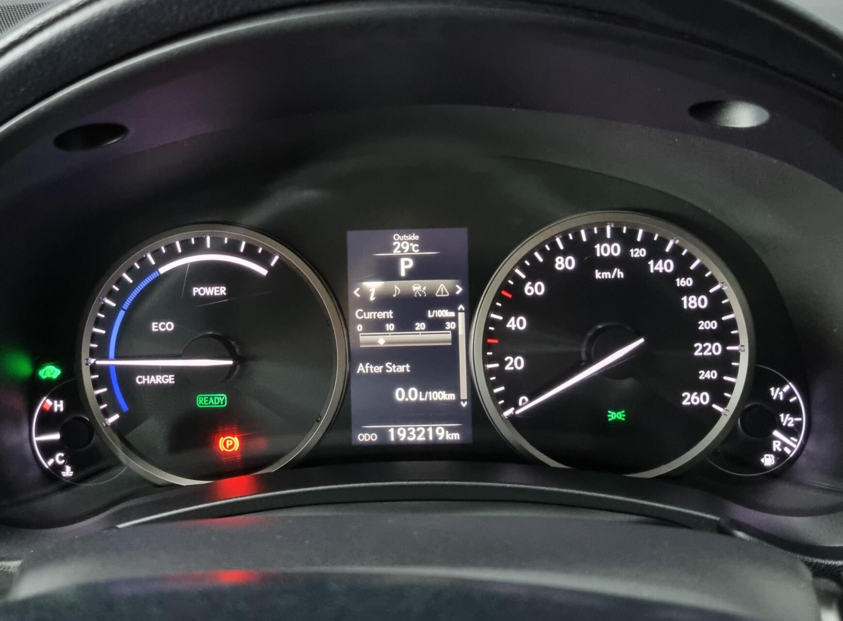 Foto van Lexus Lexus Nx300h