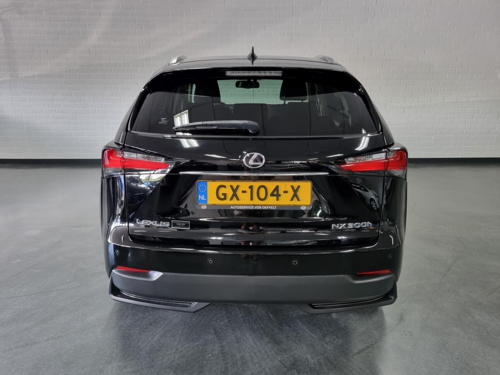 Foto van Lexus Lexus Nx300h