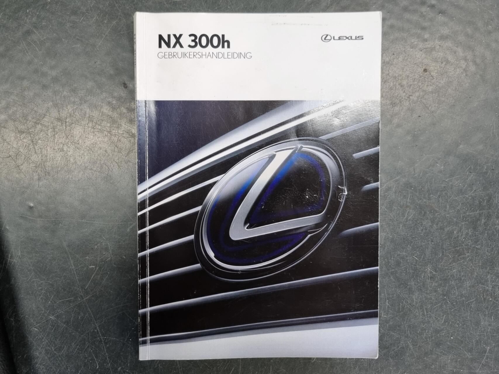 Foto van Lexus Lexus Nx300h