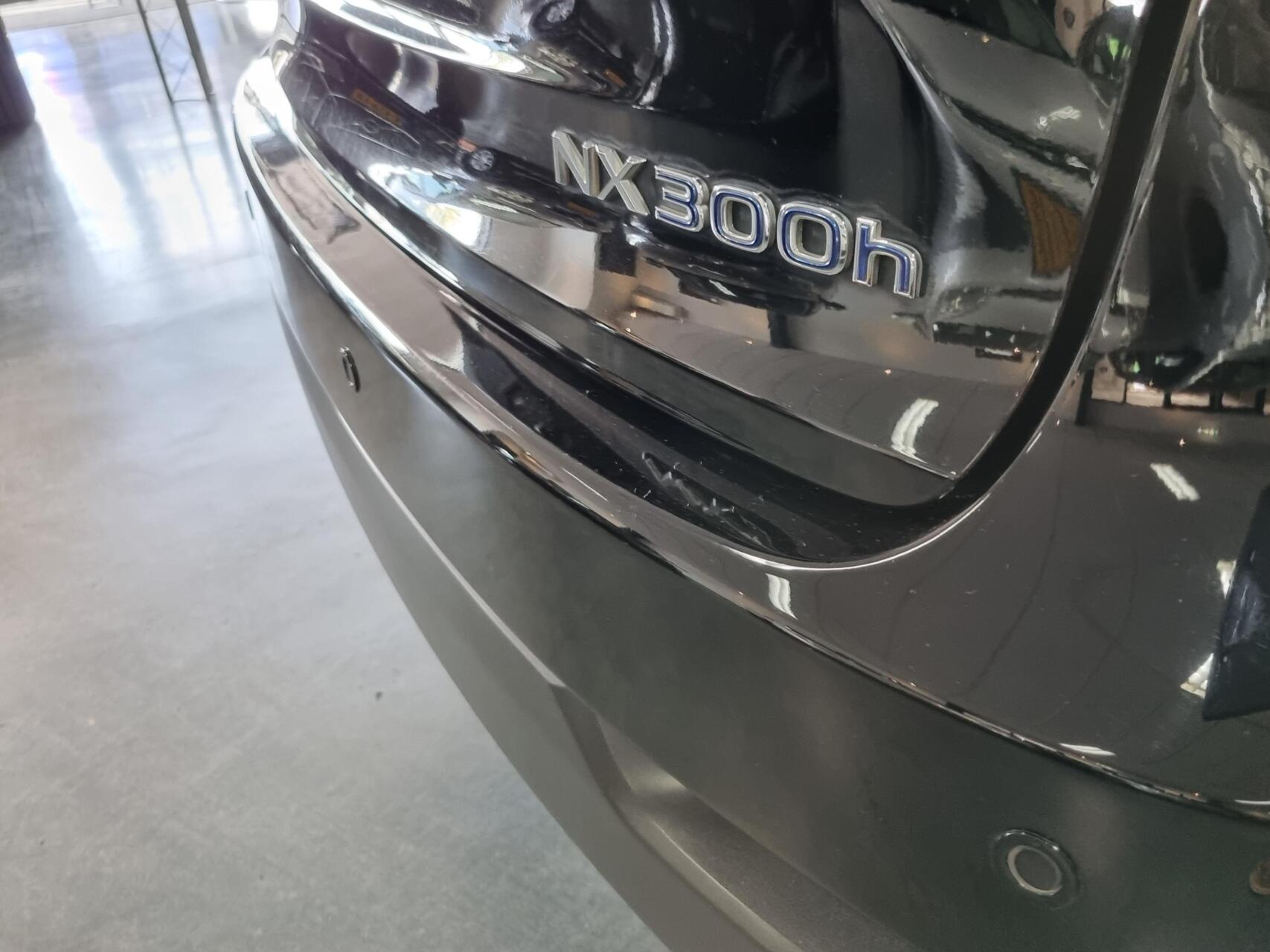 Foto van Lexus Lexus Nx300h