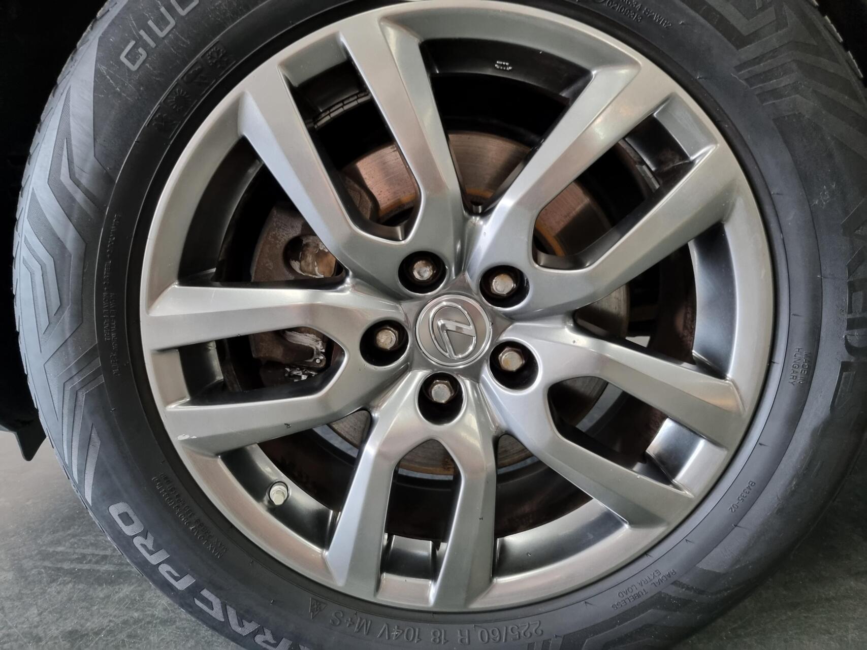 Foto van Lexus Lexus Nx300h