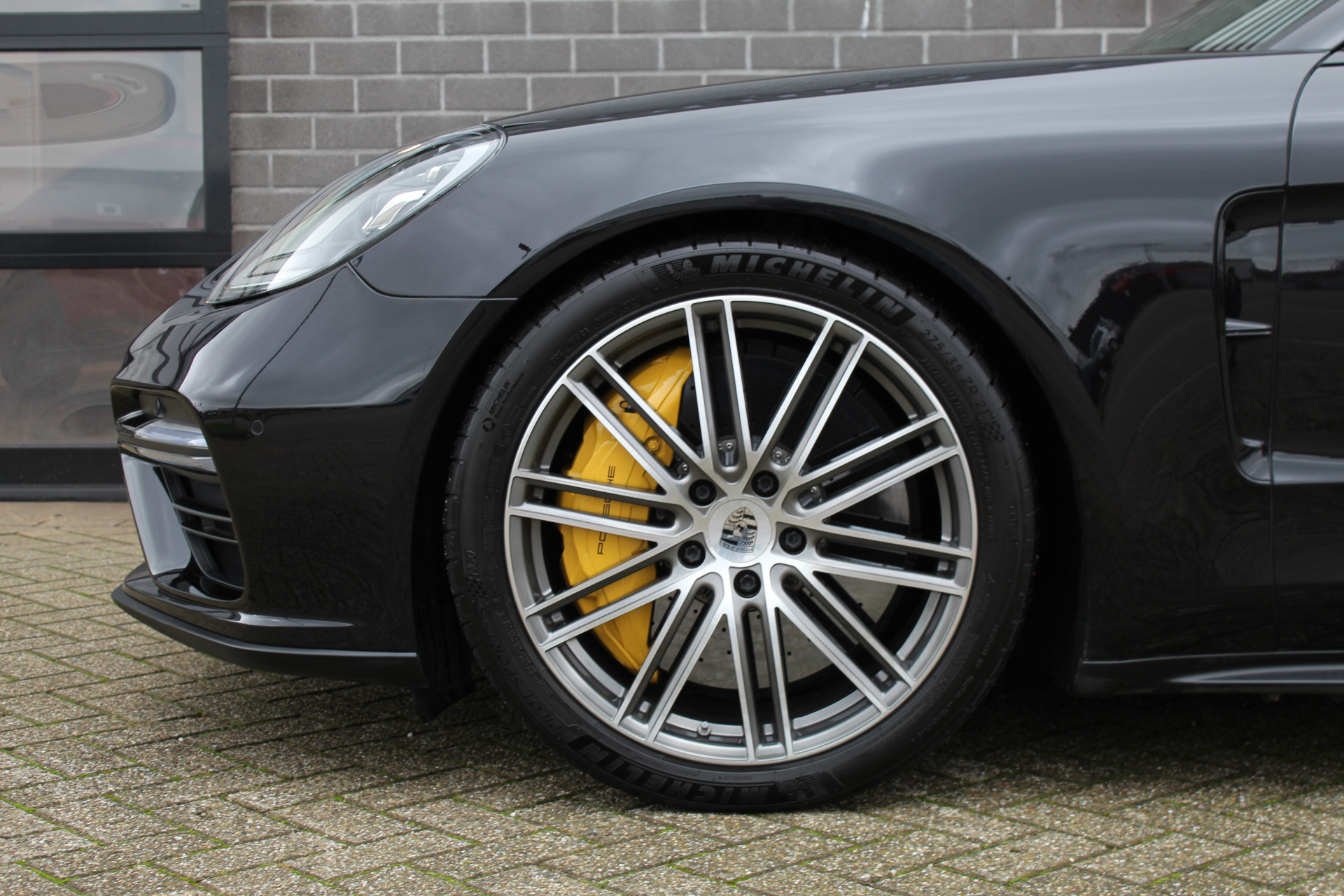 Foto van Porsche Panamera Turbo S E-hybrid