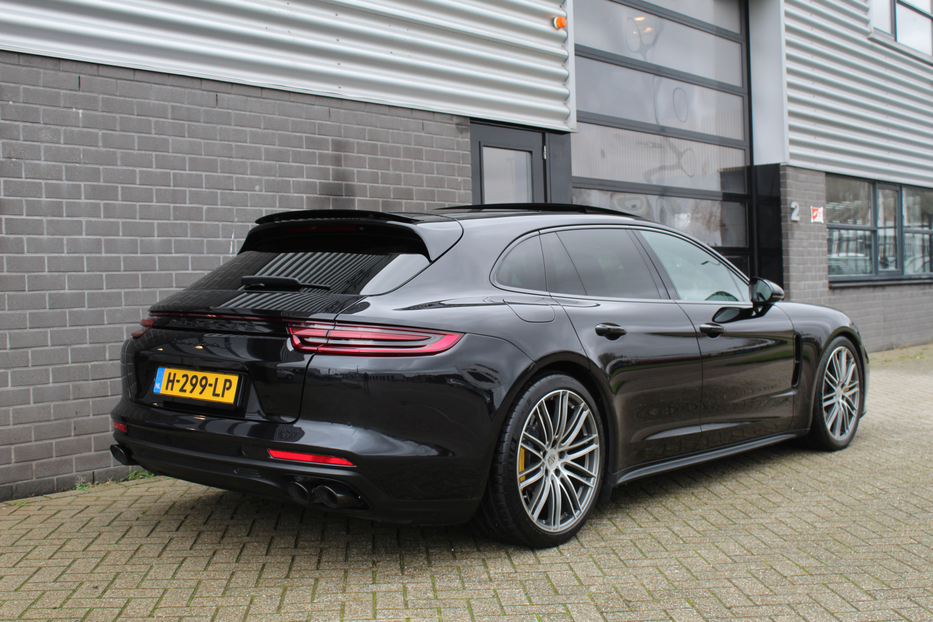Foto van Porsche Panamera Turbo S E-hybrid