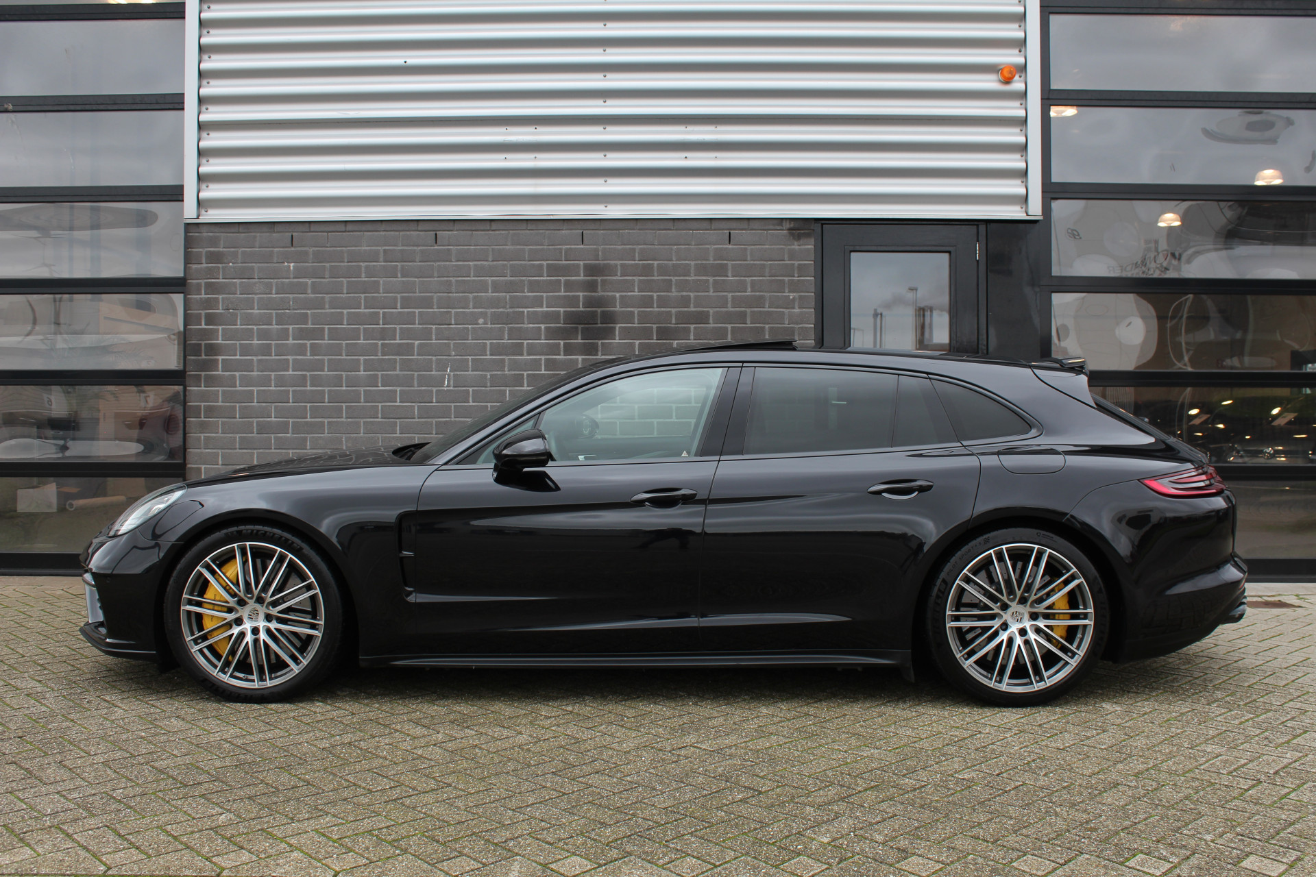 Foto van Porsche Panamera Turbo S E-hybrid