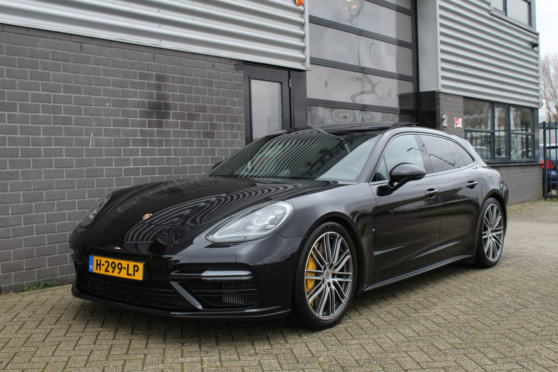Foto van Porsche Panamera Turbo S E-hybrid