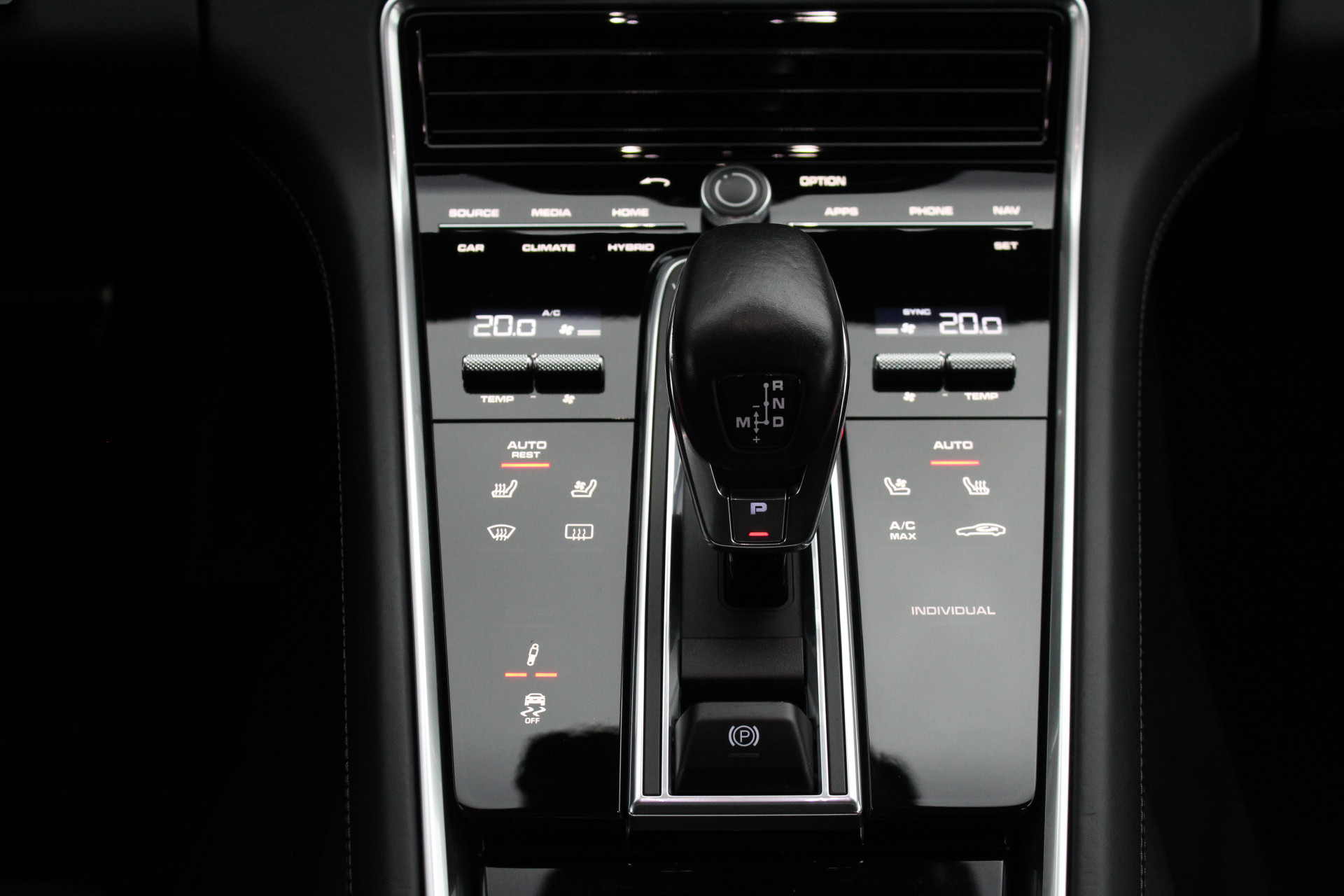 Foto van Porsche Panamera Turbo S E-hybrid