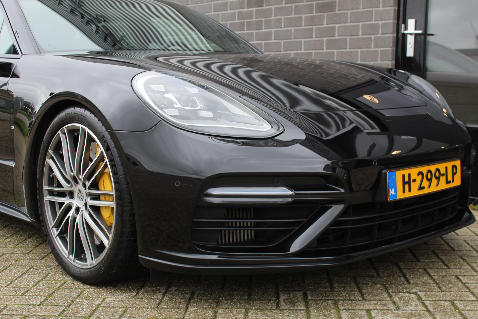 Foto van Porsche Panamera Turbo S E-hybrid