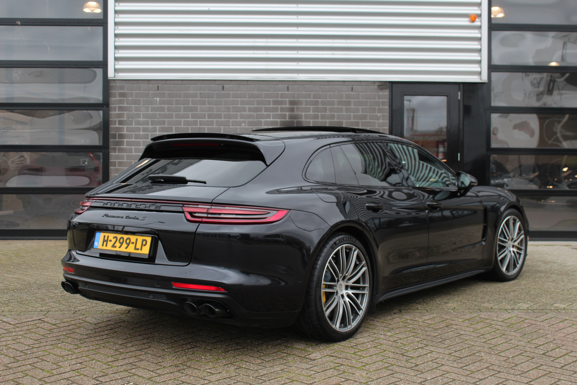 Foto van Porsche Panamera Turbo S E-hybrid