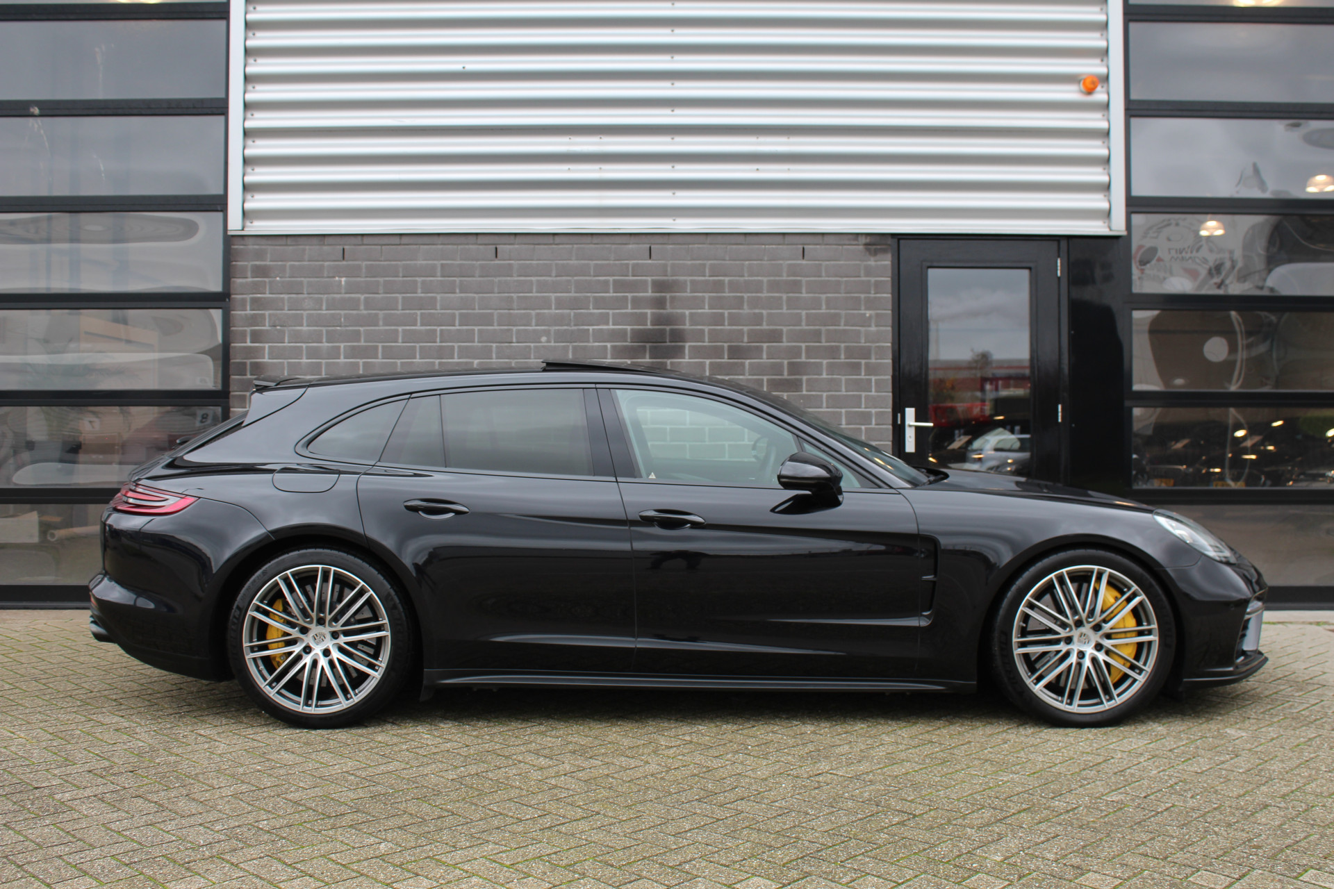 Foto van Porsche Panamera Turbo S E-hybrid