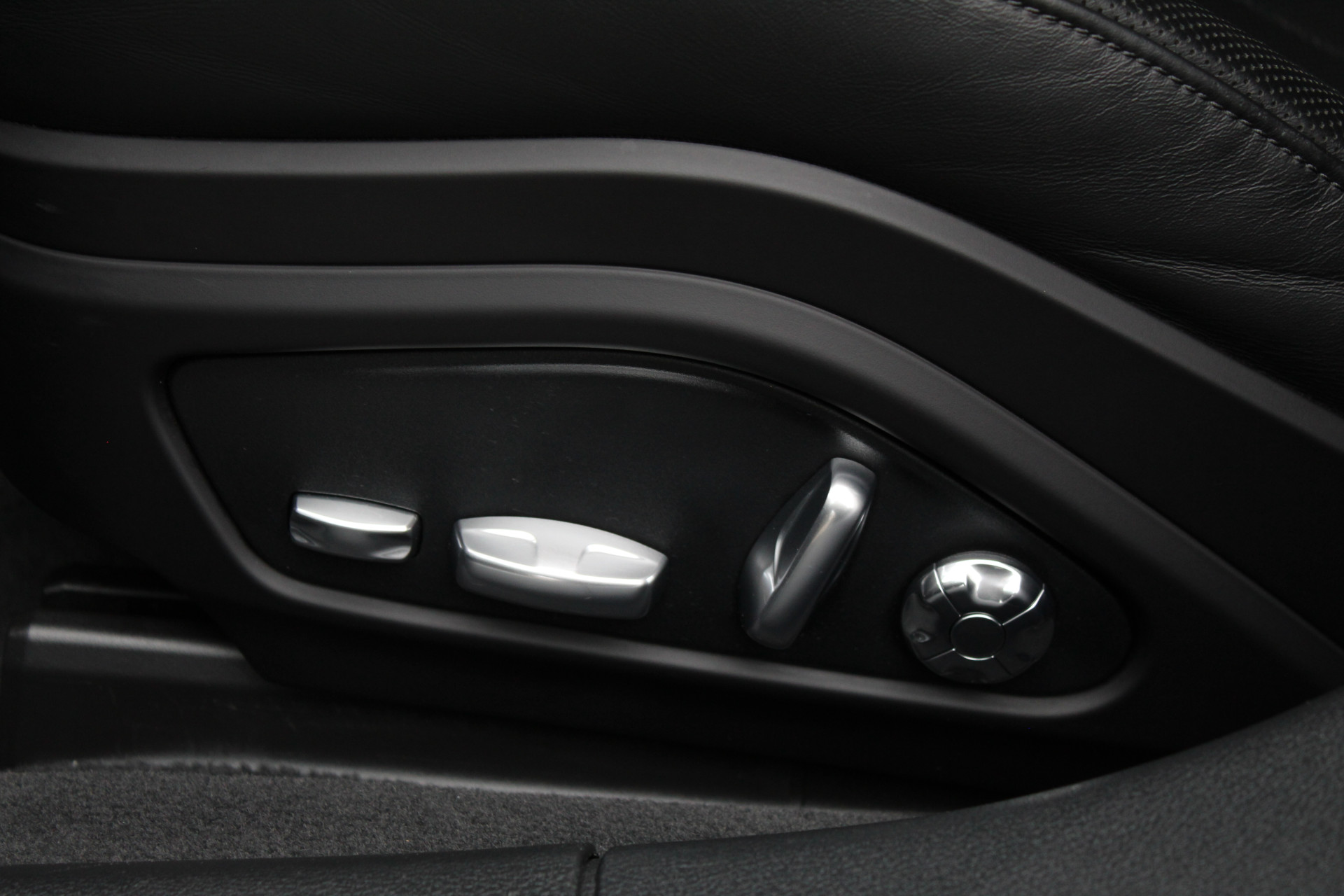 Foto van Porsche Panamera Turbo S E-hybrid