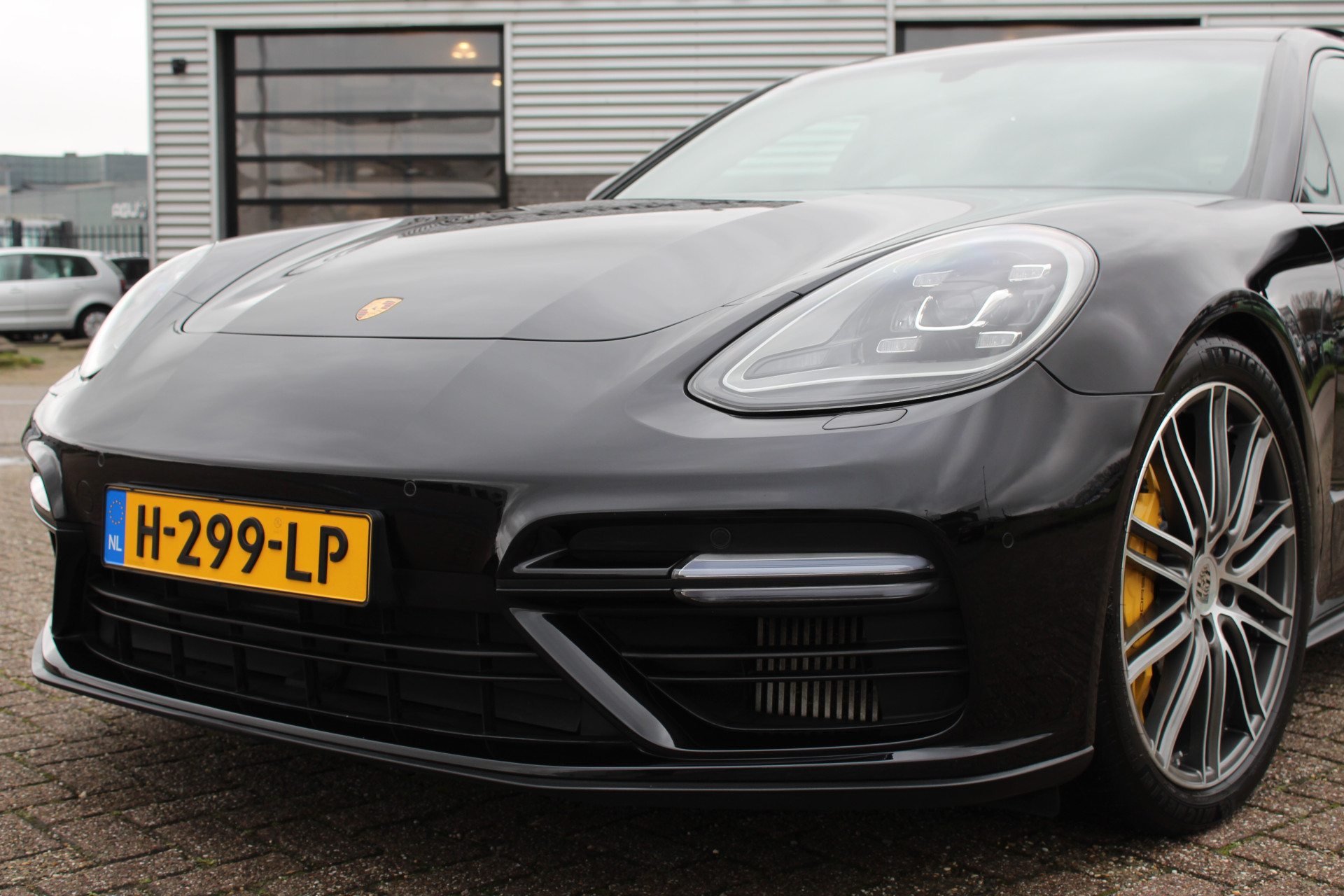 Foto van Porsche Panamera Turbo S E-hybrid