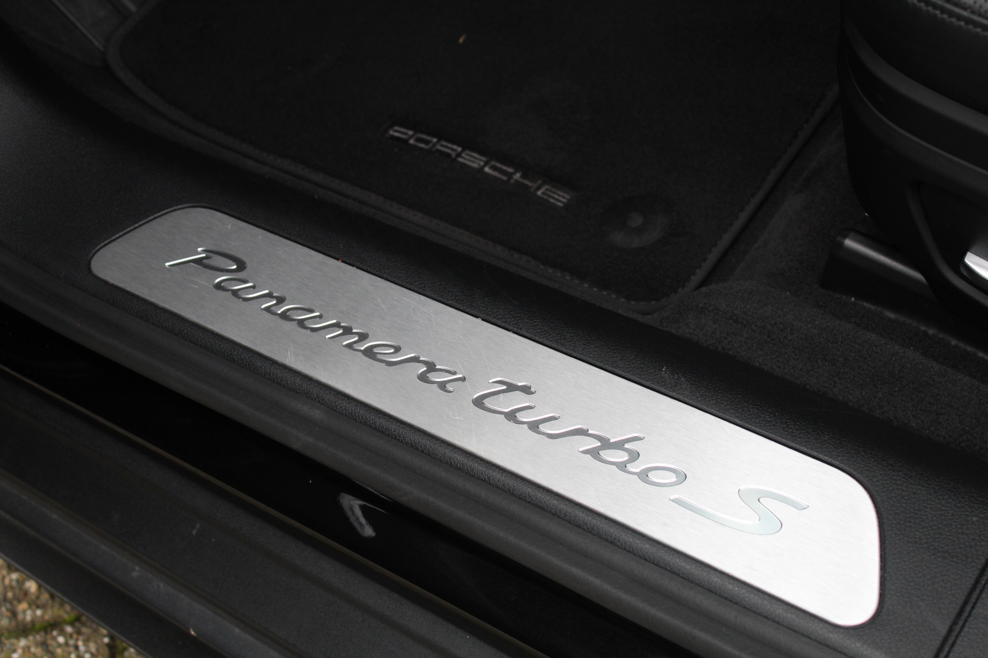 Foto van Porsche Panamera Turbo S E-hybrid