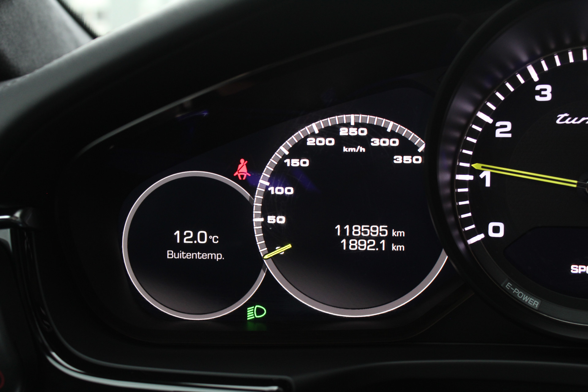 Foto van Porsche Panamera Turbo S E-hybrid