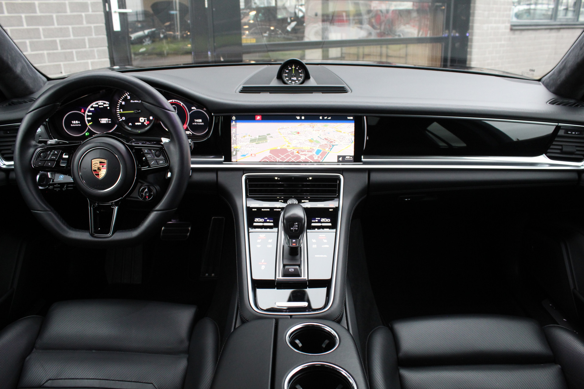 Foto van Porsche Panamera Turbo S E-hybrid
