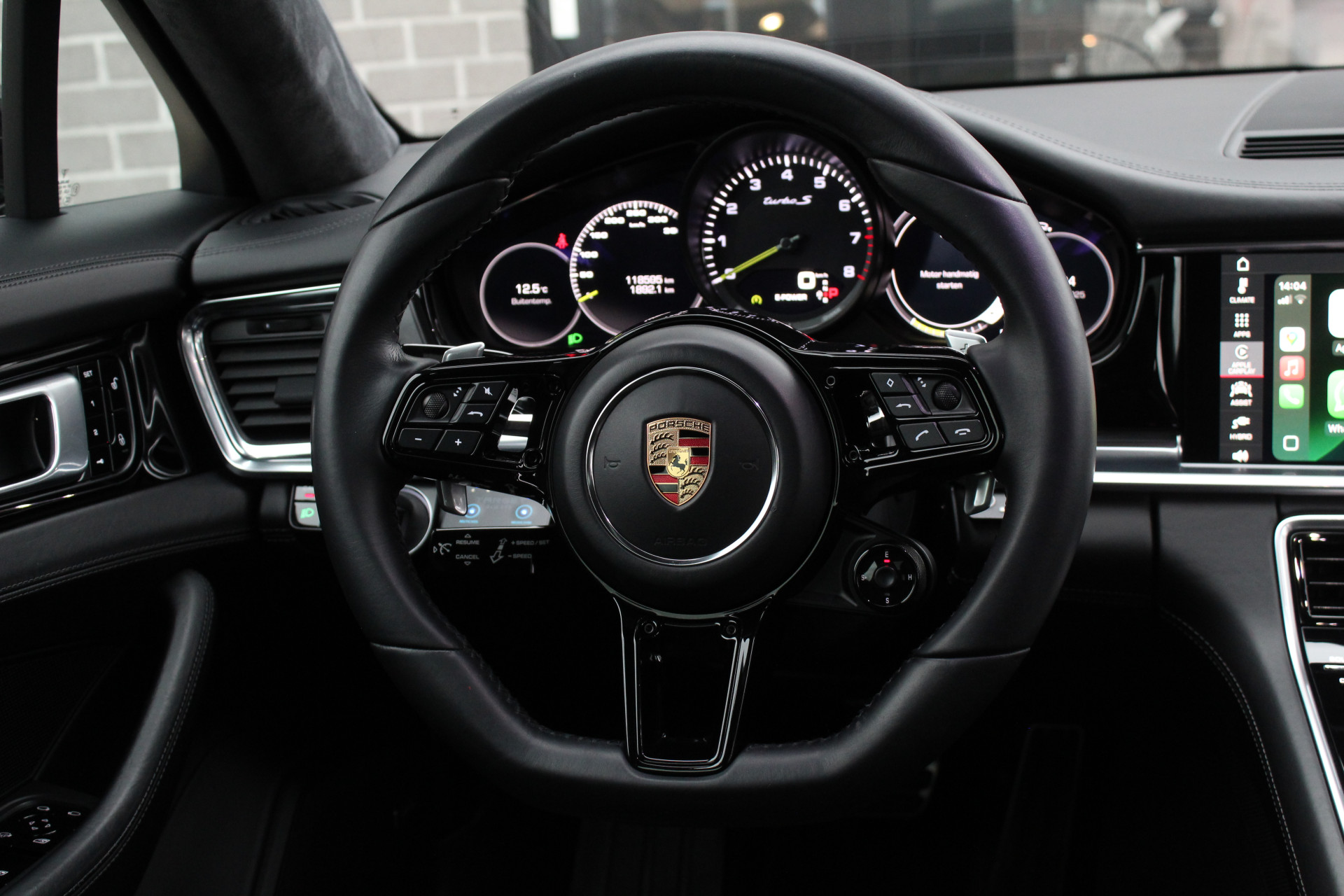 Foto van Porsche Panamera Turbo S E-hybrid