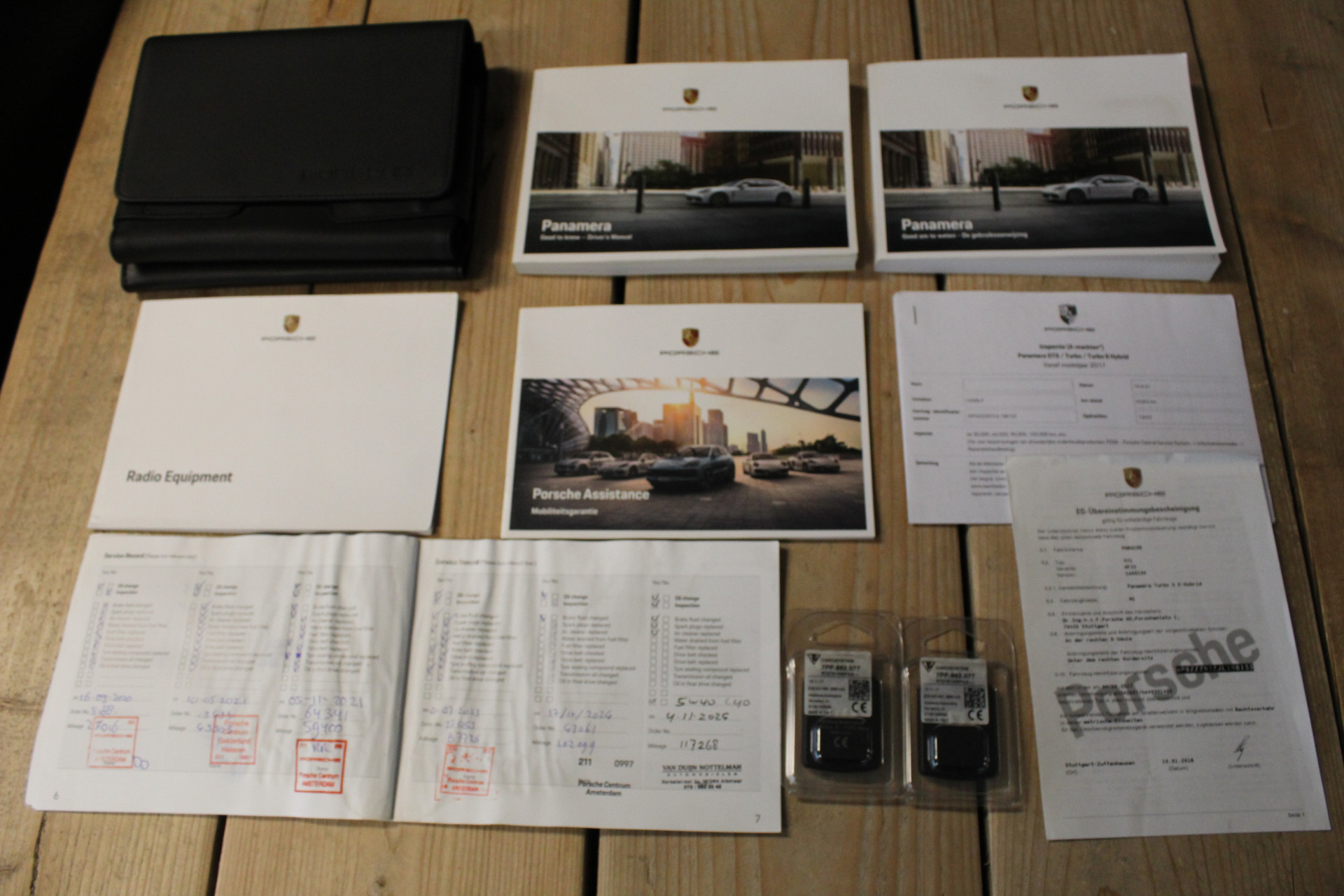 Foto van Porsche Panamera Turbo S E-hybrid