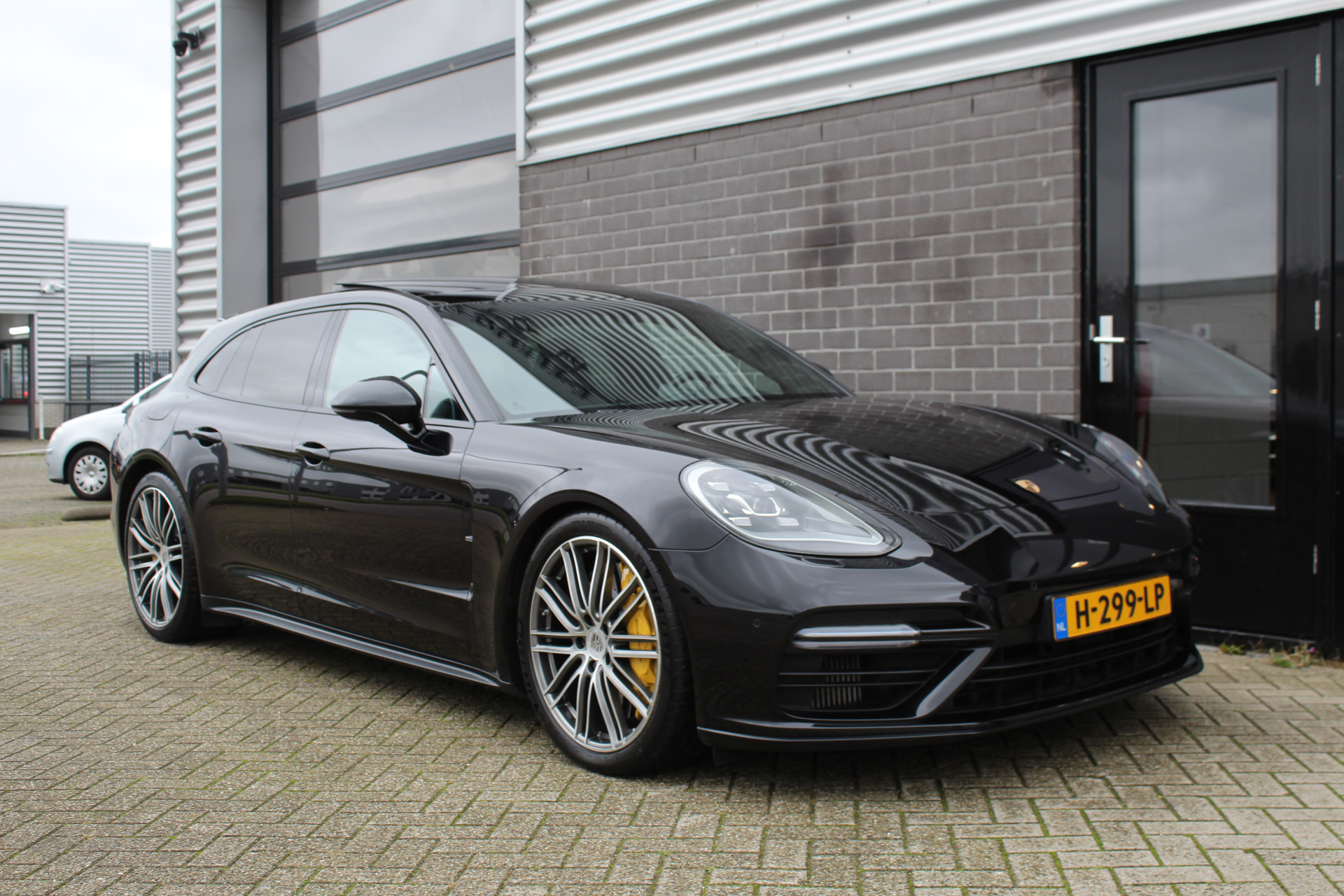 Foto van Porsche Panamera Turbo S E-hybrid