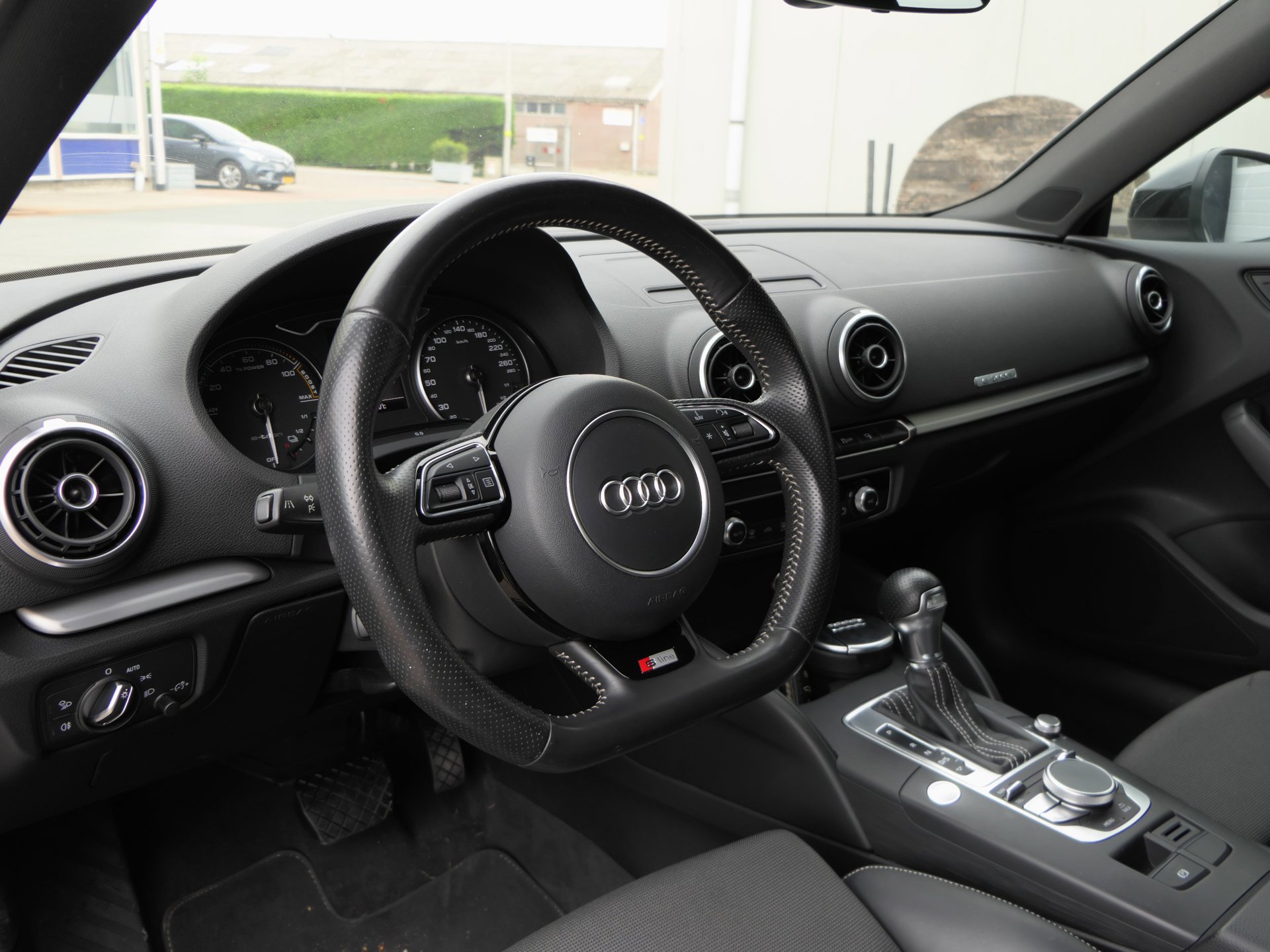 Foto van Audi A3 Sportback E-tron
